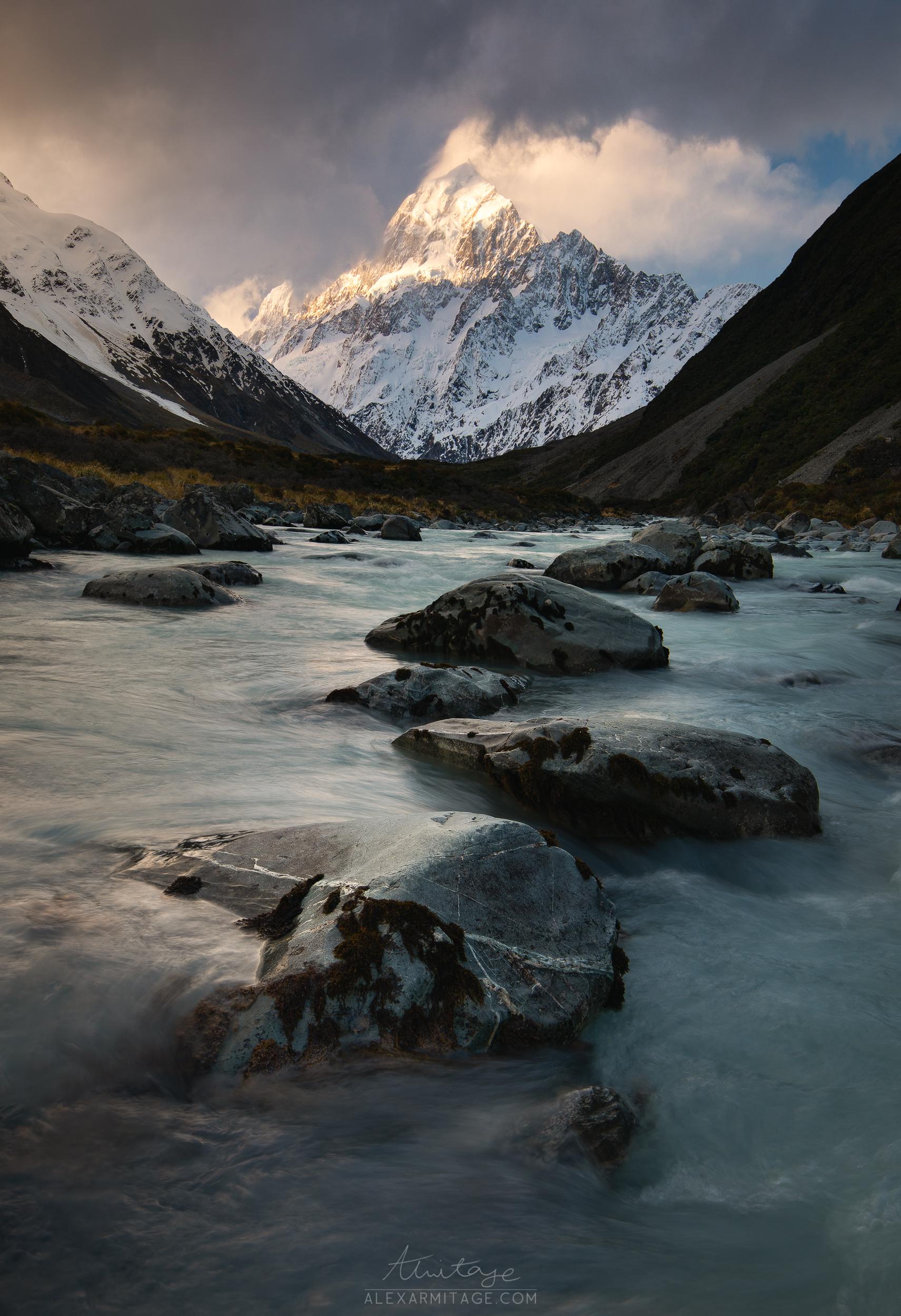 1711x2500 Rare Clear View of New Zealand's Tallest Peak, Aoraki (Mt. Cook) [1711x2500][OC]