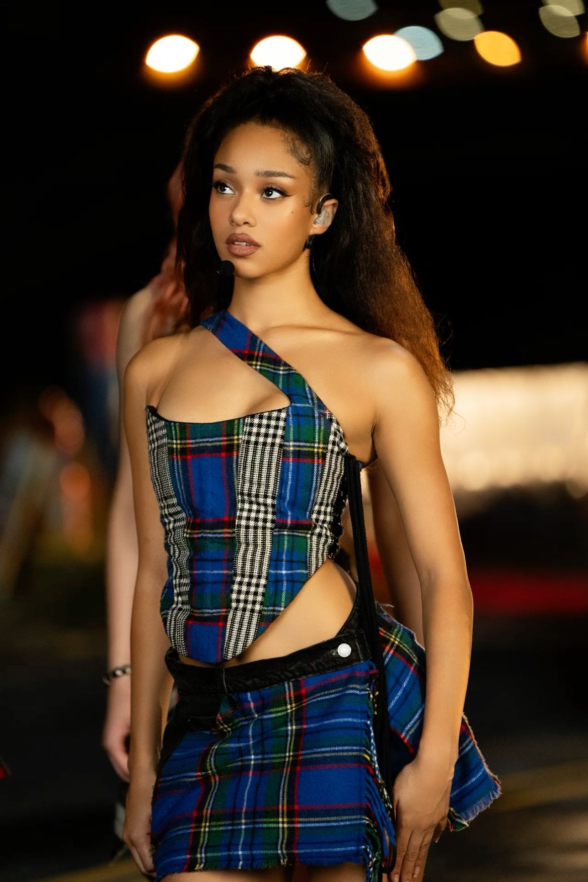 1168x1752 Manon Bannerman ideas. manon debut outfit, good morning people, manon curly hair