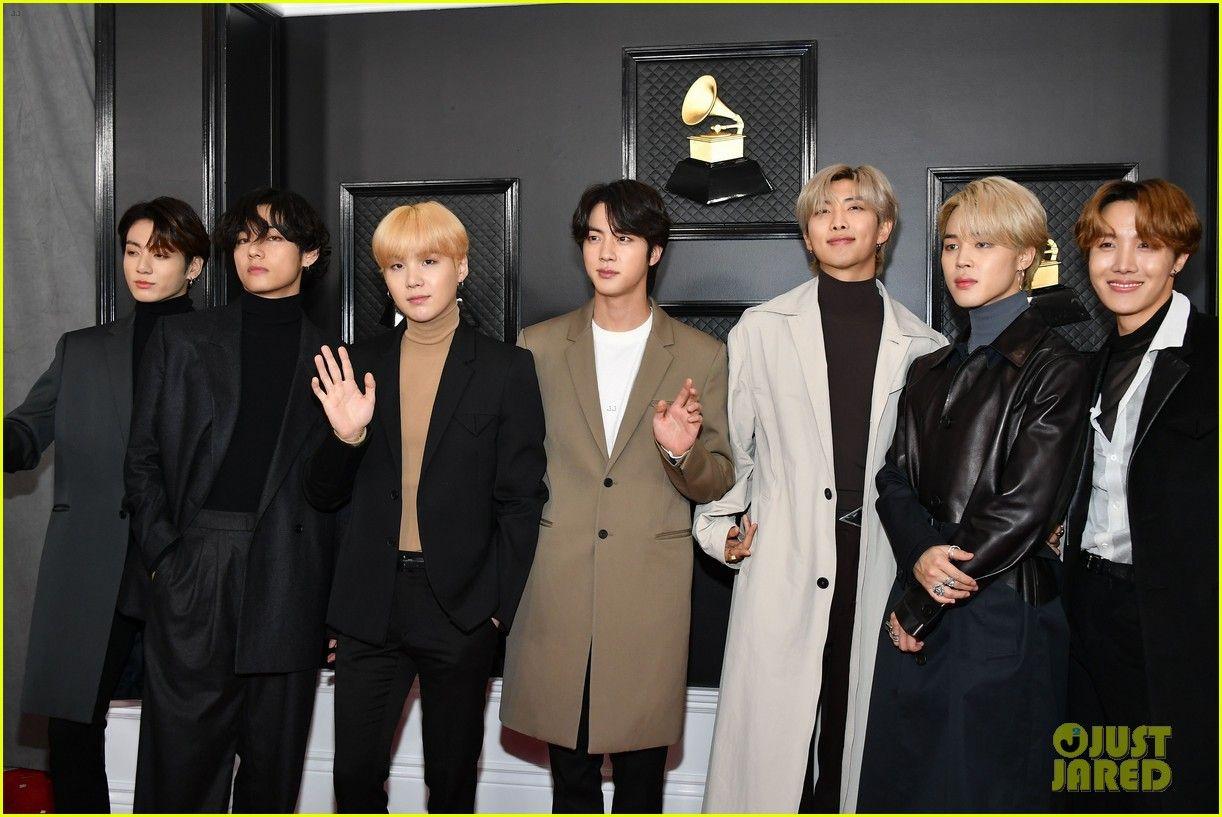 1222x817 BTS Arrive for Grammys