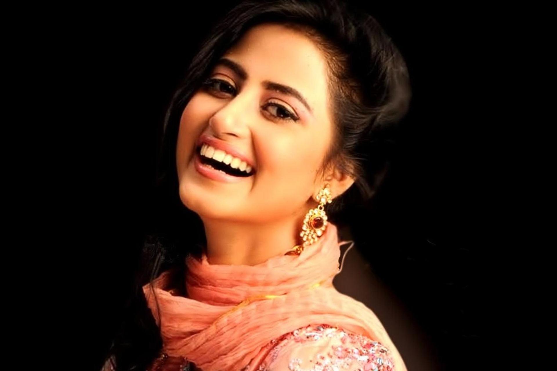1920x1280 Sajal Aly
