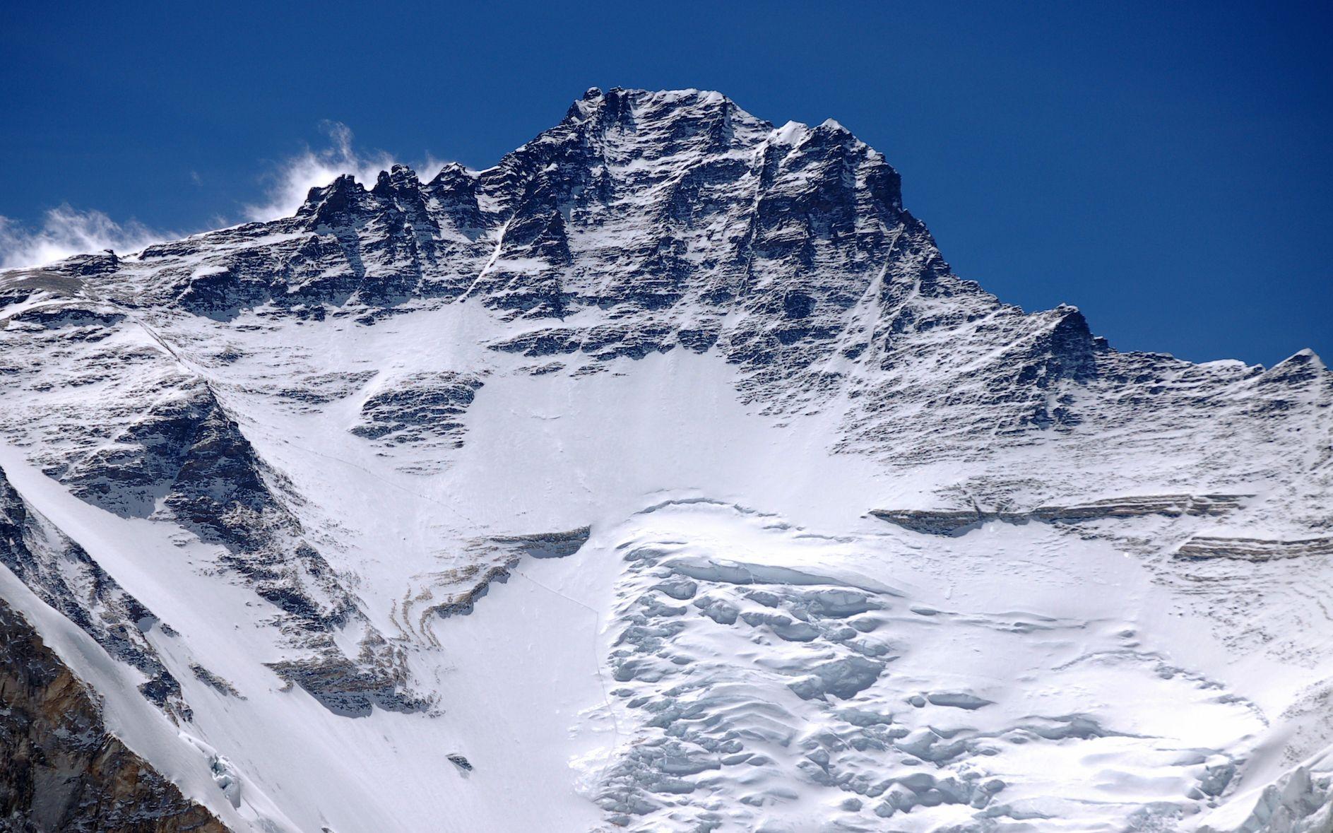 1887x1179 MT. LHOTSE EXPEDITION (8516 M)