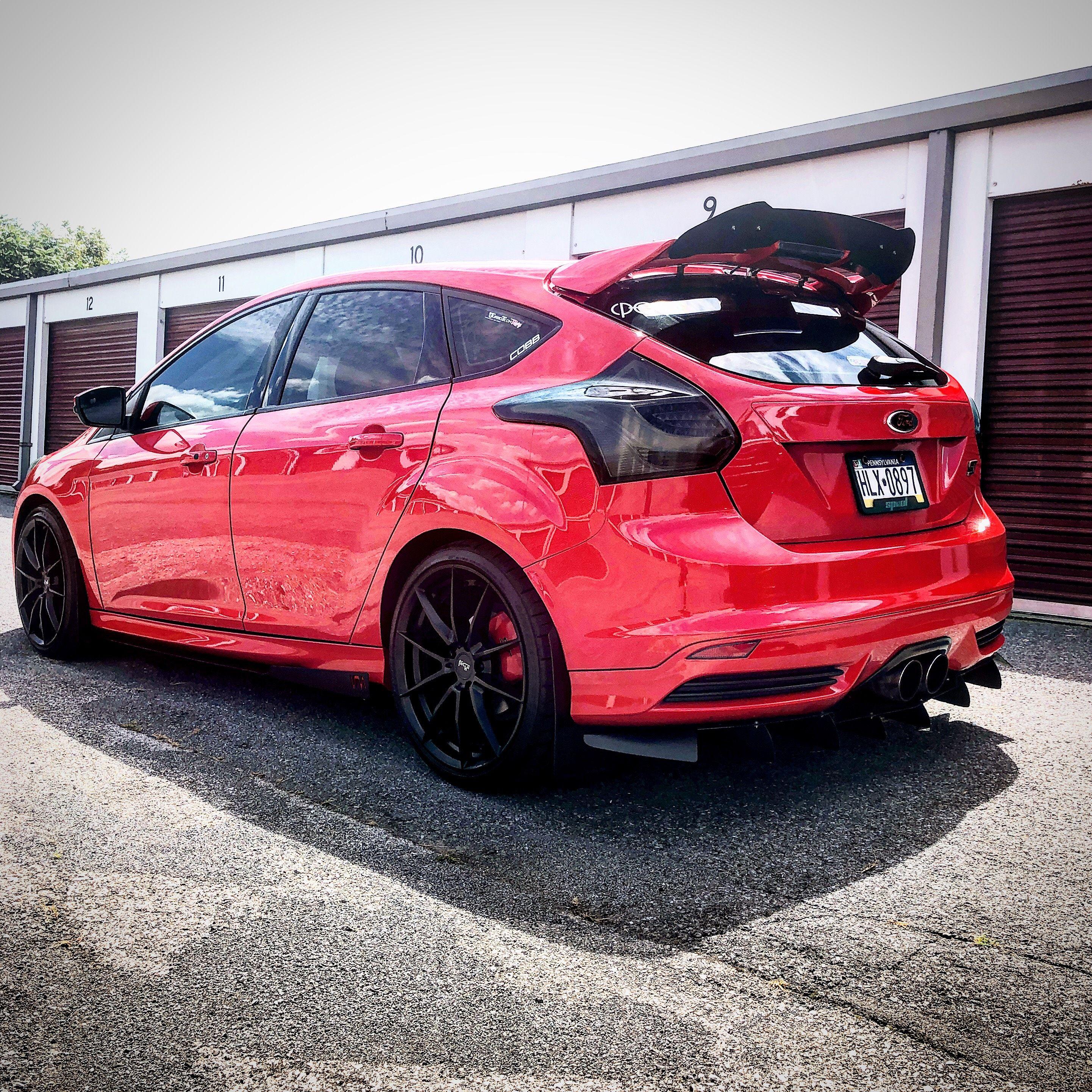Ford Focus St Wallpapers Top Free Ford Focus St Backgrounds Wallpaperaccess