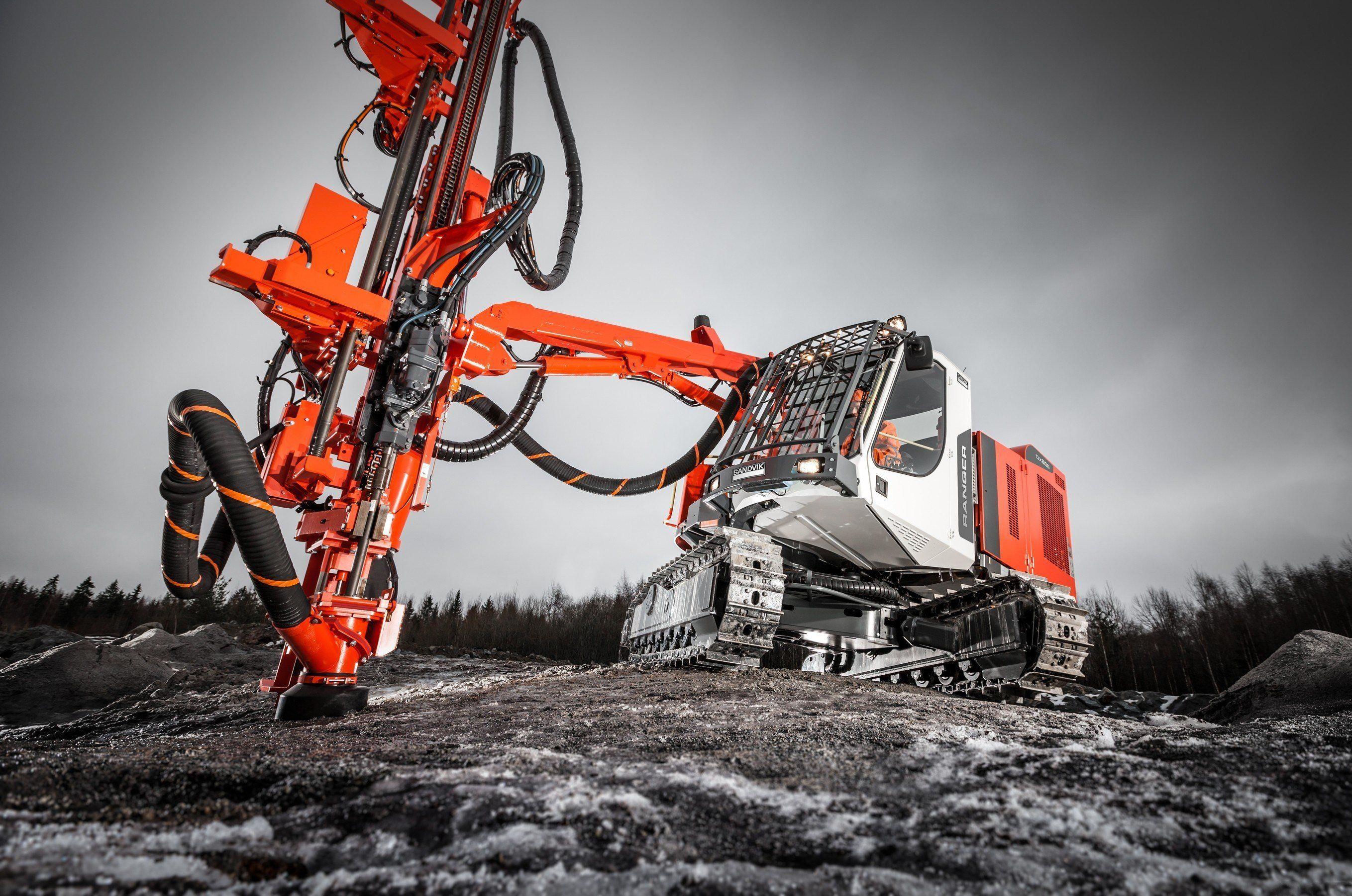 2717x1802 Download wallpaper drilling rig, sandvik tiger, dg gidrotartrata, technique for desktop with resolution 2717x1802. High Quality HD picture wallpaper