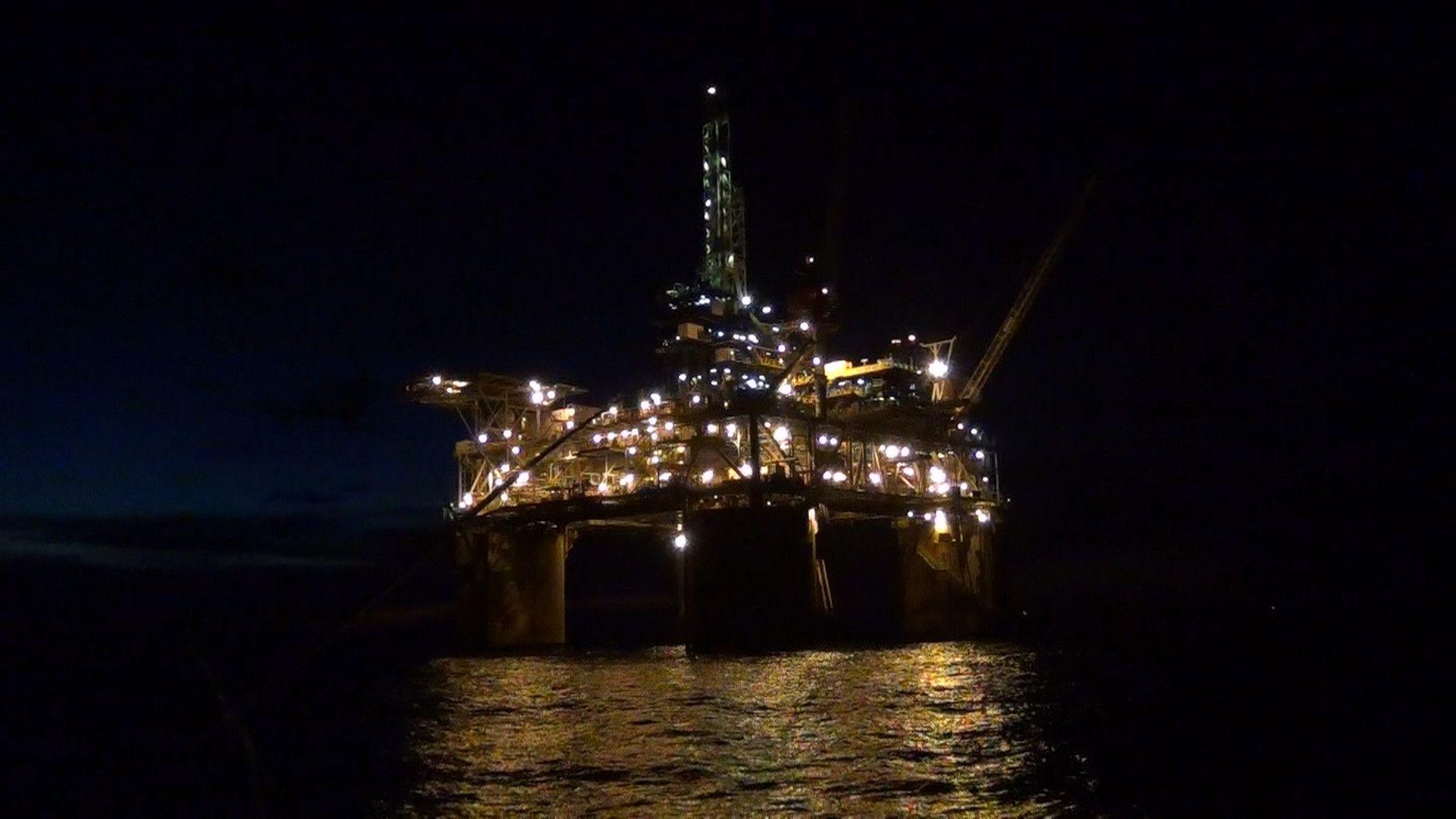 1920x1080 Oil Rig