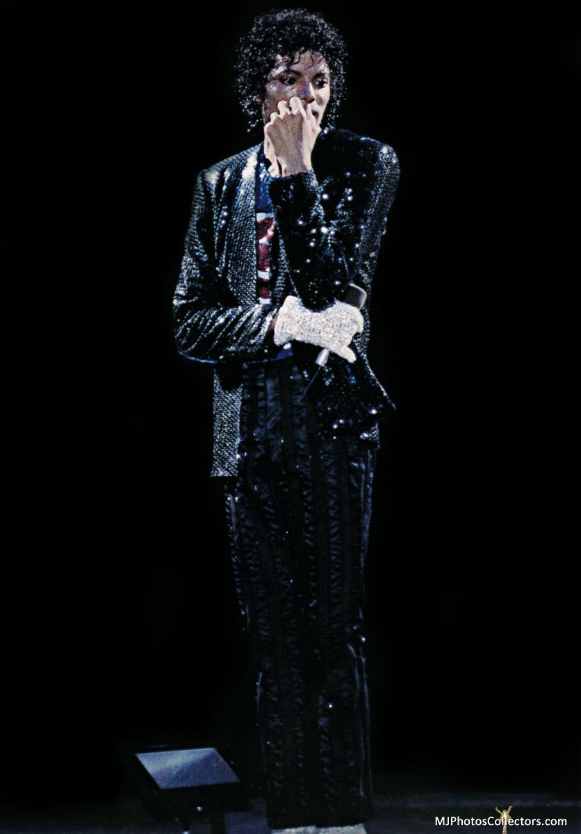 836x1200 Victory Tour Billie Jean .