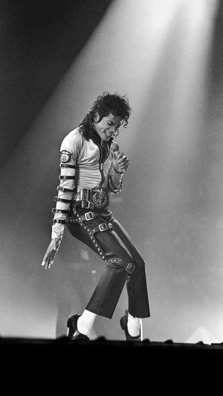 750x1334 Billie Jean