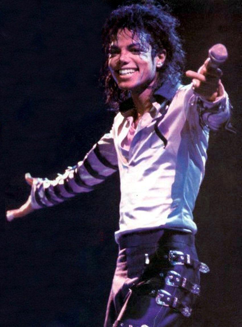 850x1148 Eight more Michael Jackson albums to .
