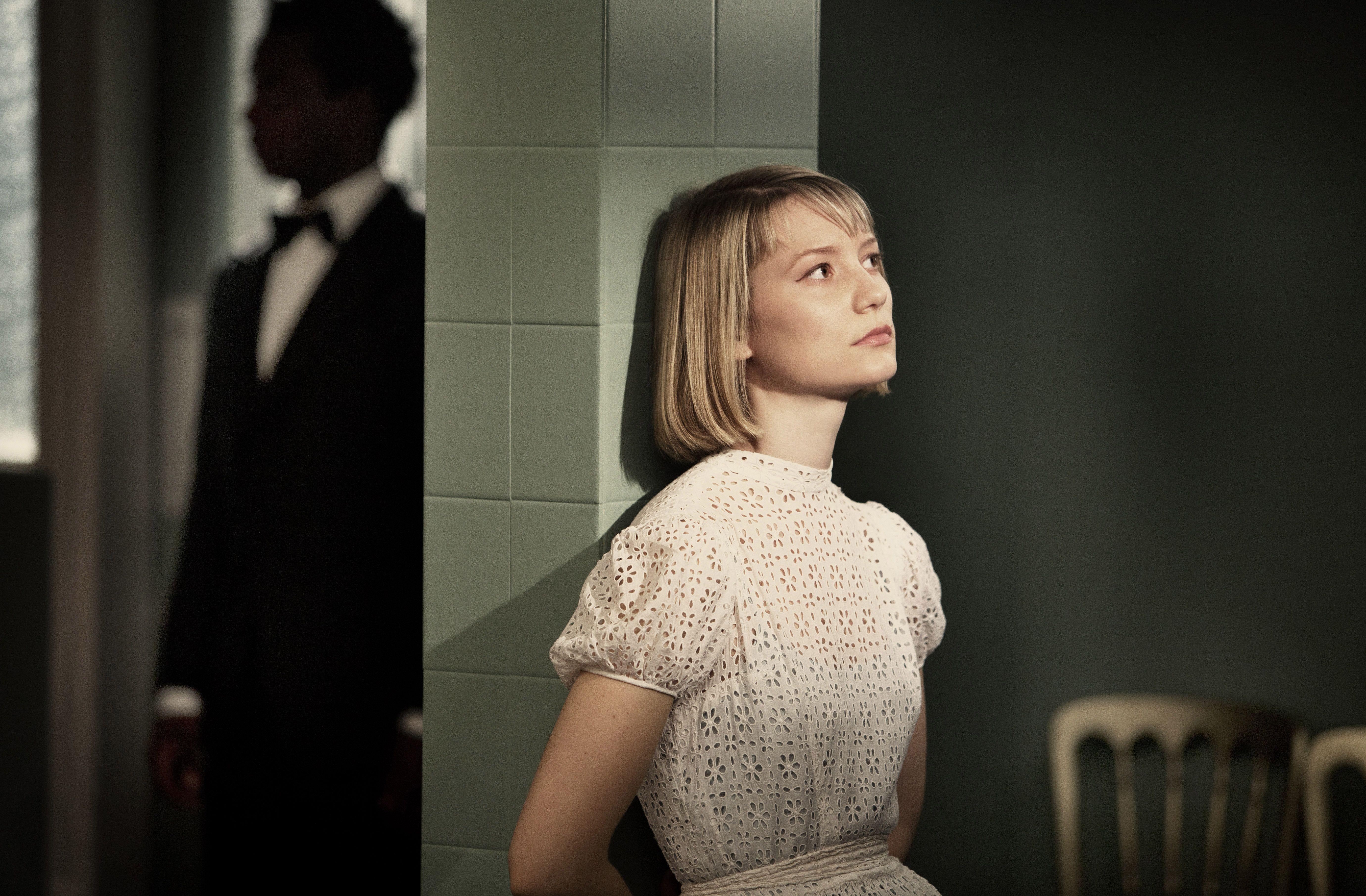 5520x3620 Mia Wasikowska, HD Celebrities, 4k .