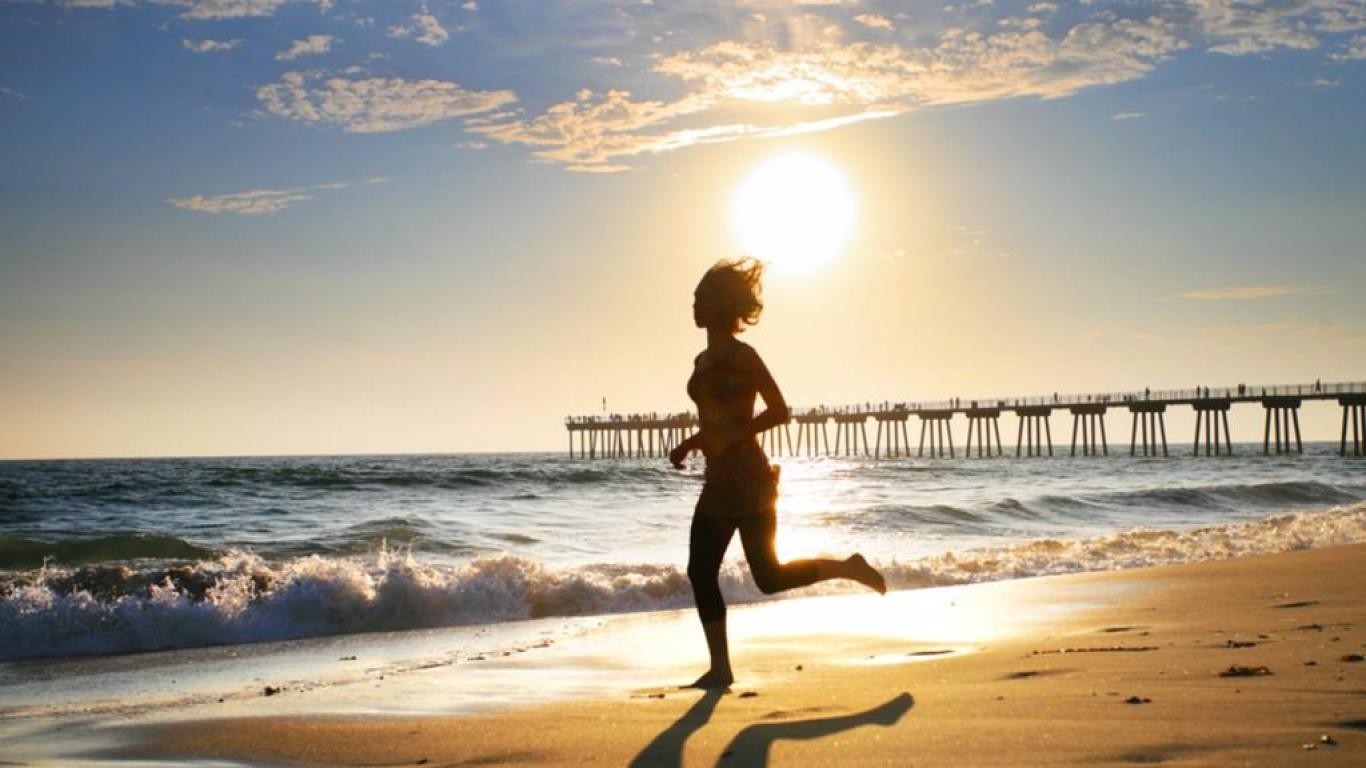 Girl Running Wallpapers Top Free Girl Running Backgrounds