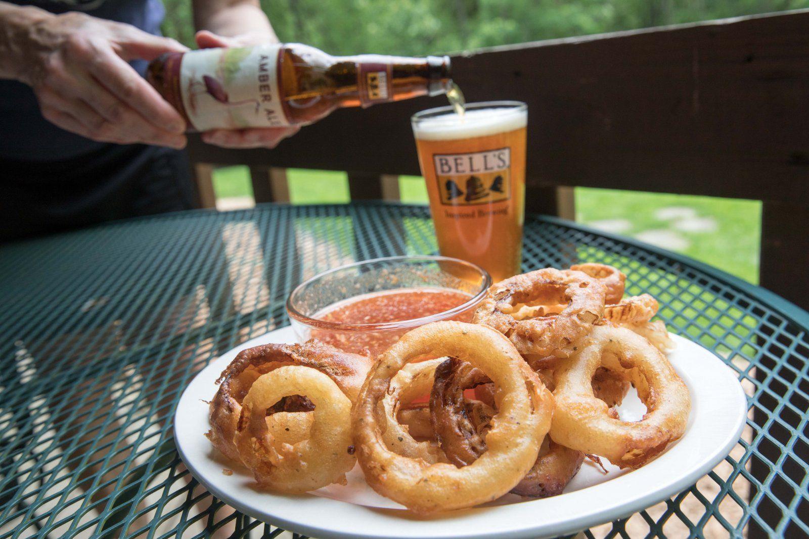 1600x1067 Amber Ale Onion Rings with Sweet Chili .