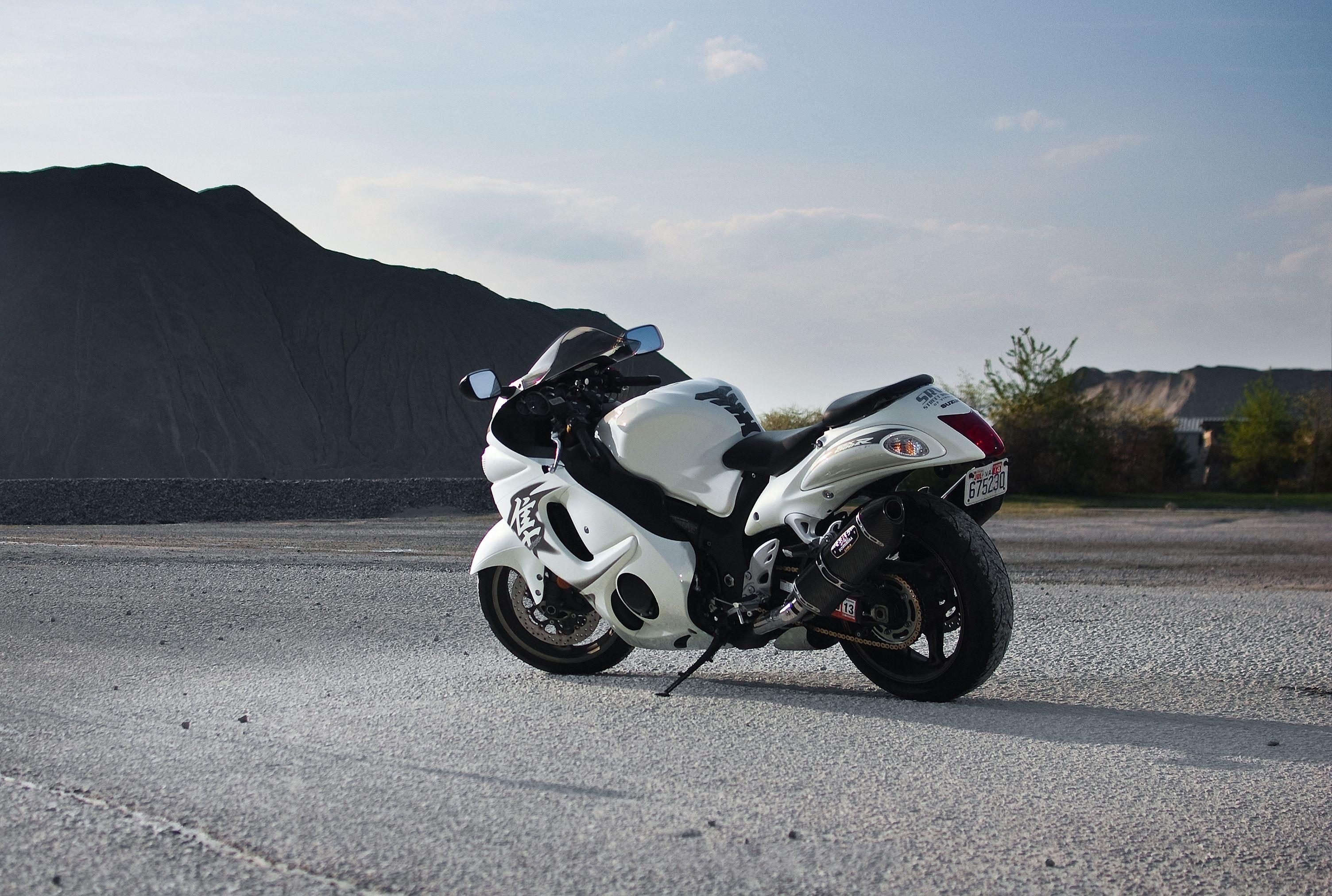 3008x2025 Photo Suzuki gsx1300r hayabusa .