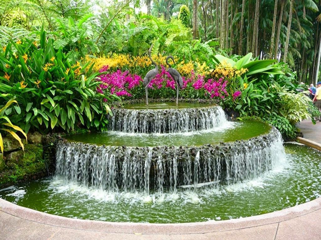 1024x768 Water Fountain