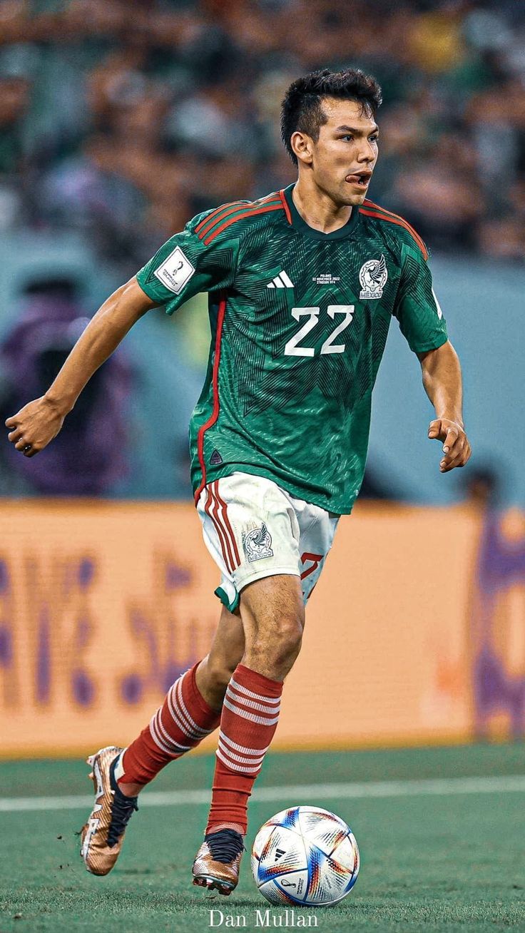 736x1308 Hirving Lozano