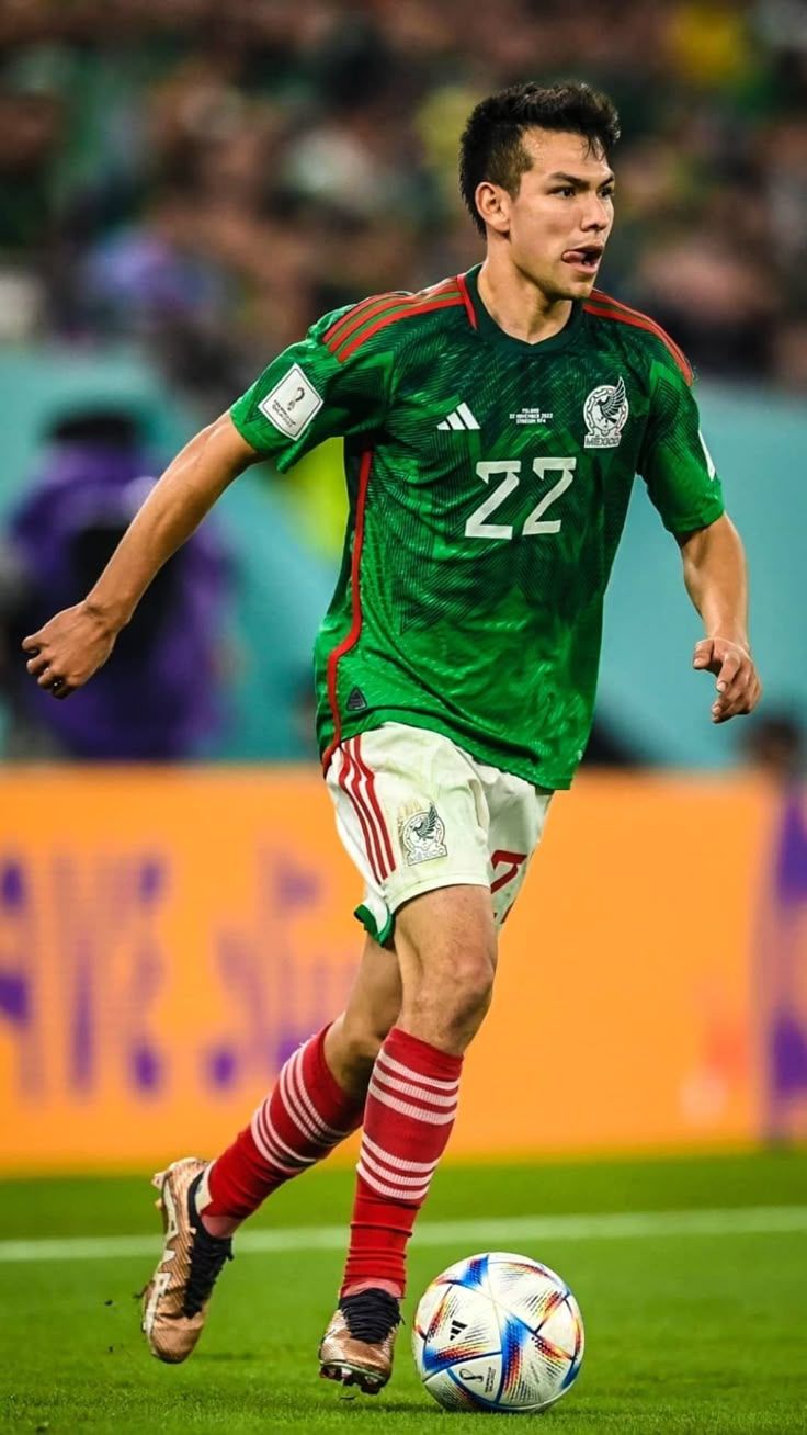 736x1308 Hirving Lozano