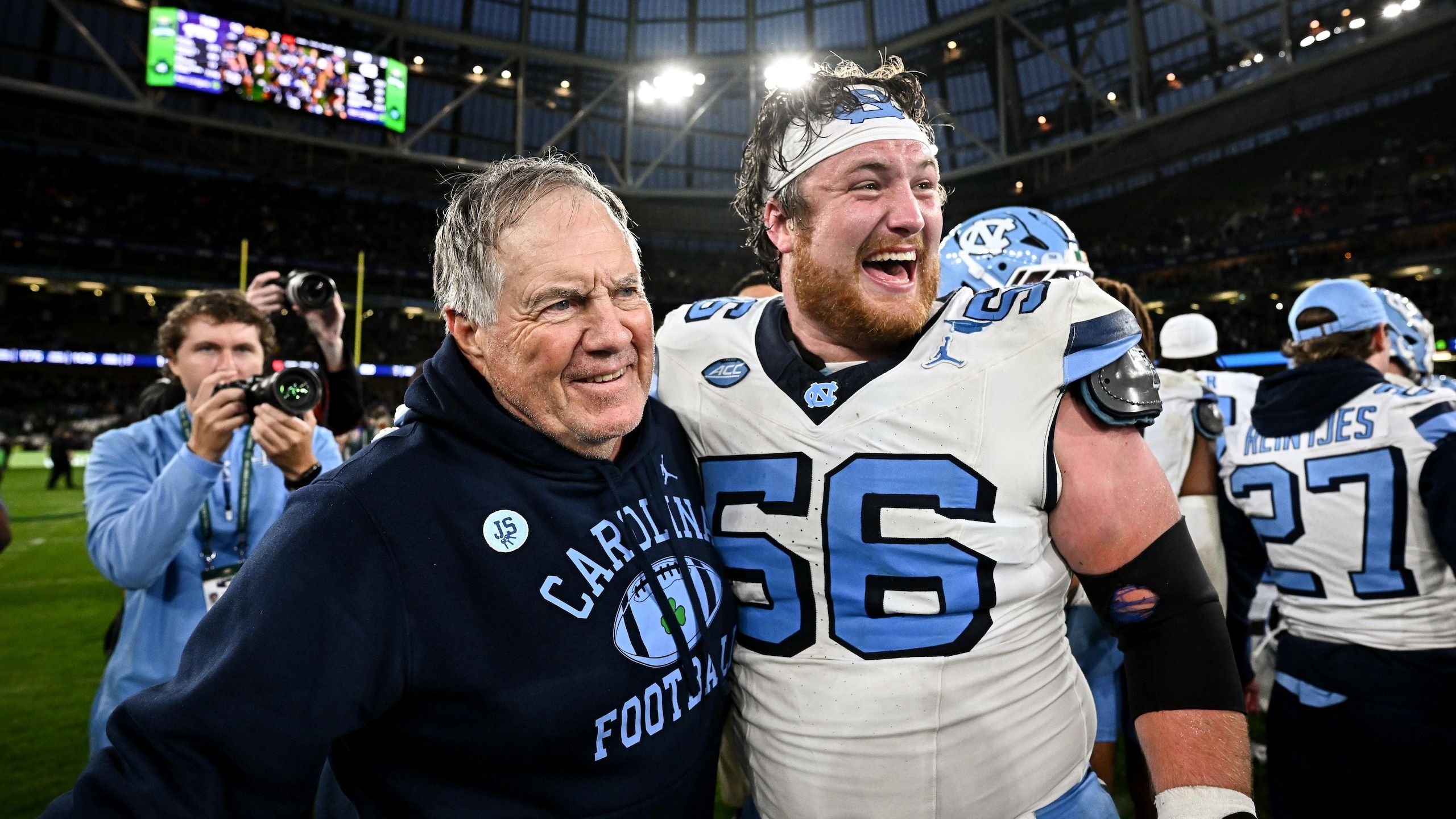 2560x1440 Bill Belichick, UNC Beat TCU as CFB Fans React to 2026 Season Opener in Ireland