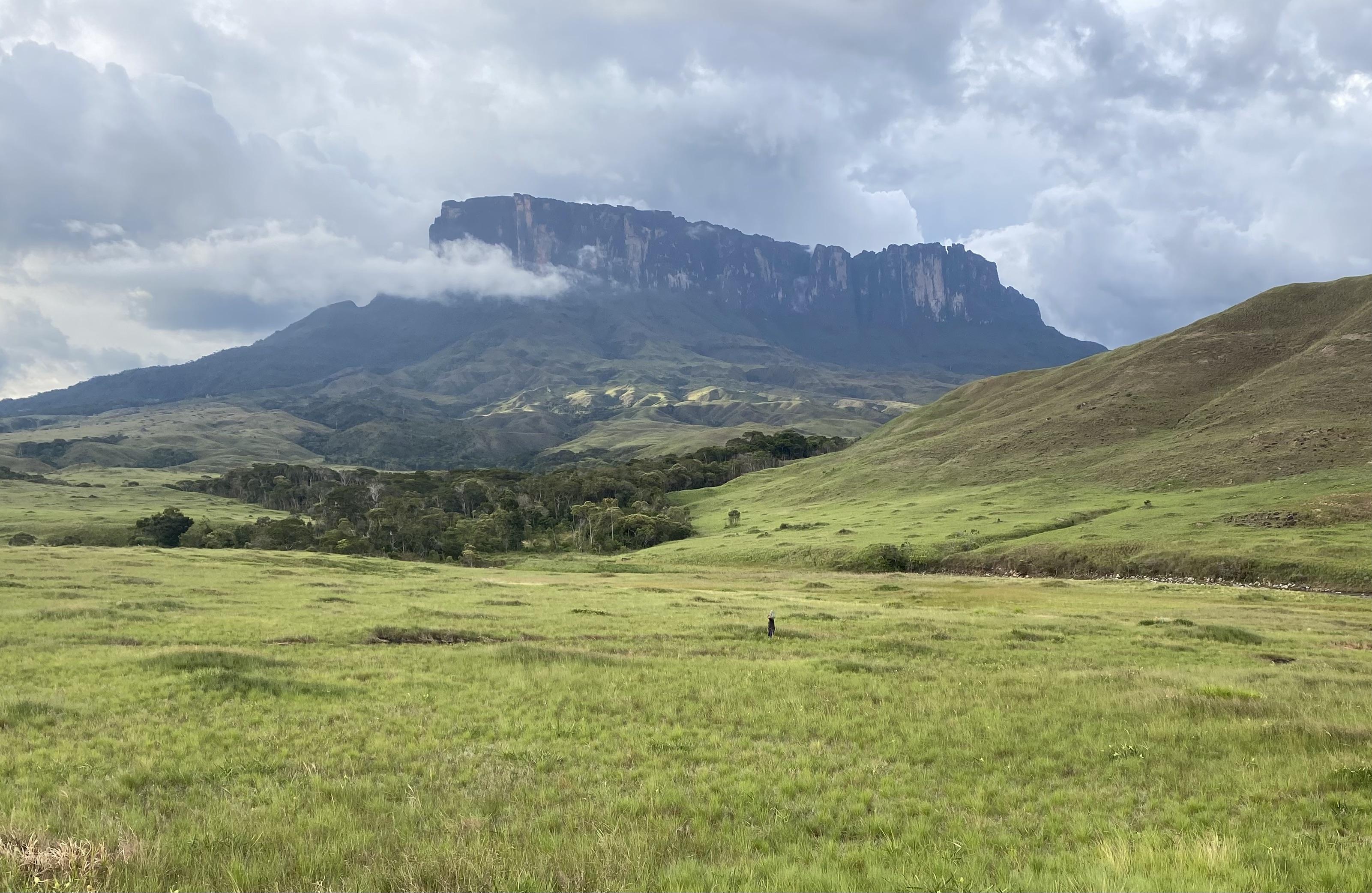 3202x2085 We discovered the true summit of Mt Roraima, and new country high point