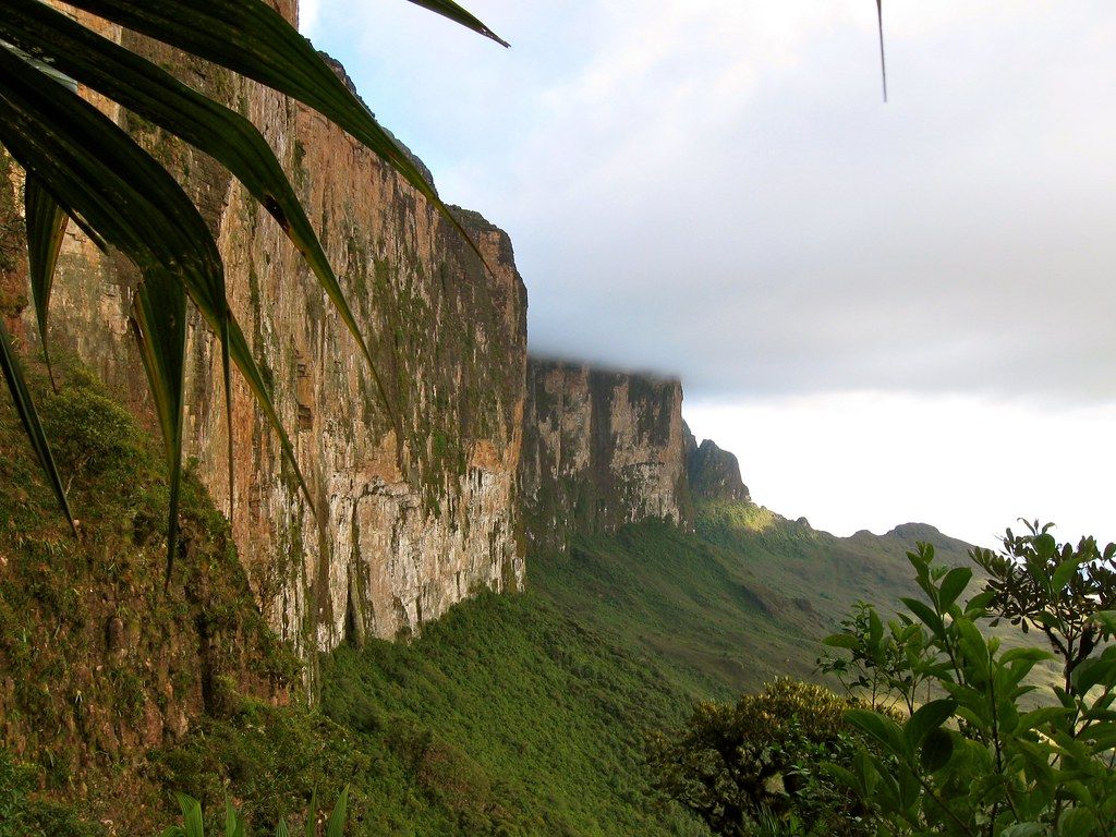 1024x768 View of Mount Roraima's Western cliff. Erik Cleves Kristensen