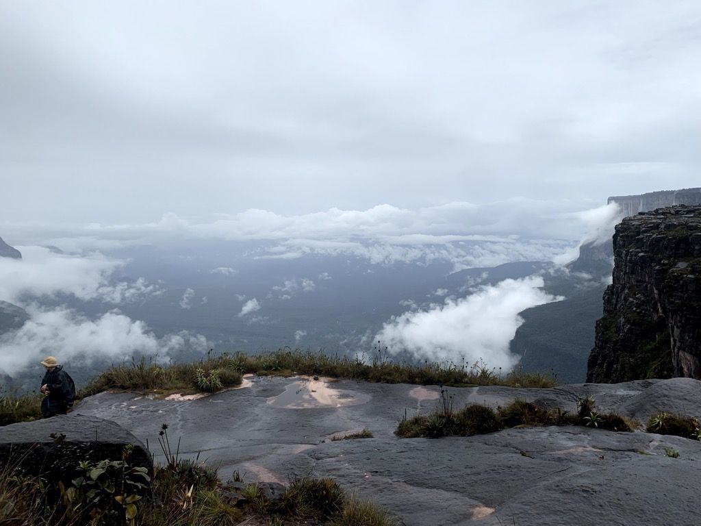 1024x768 A Journey to the Edge of the World: Mount Roraima