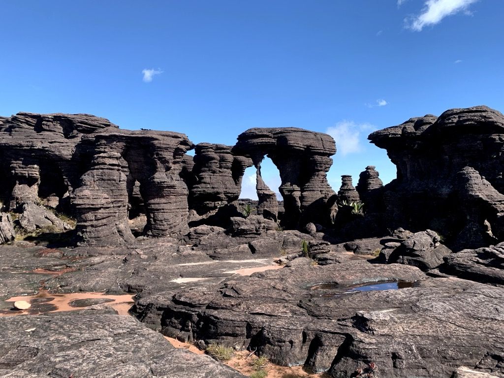 1024x768 A Journey to the Edge of the World: Mount Roraima