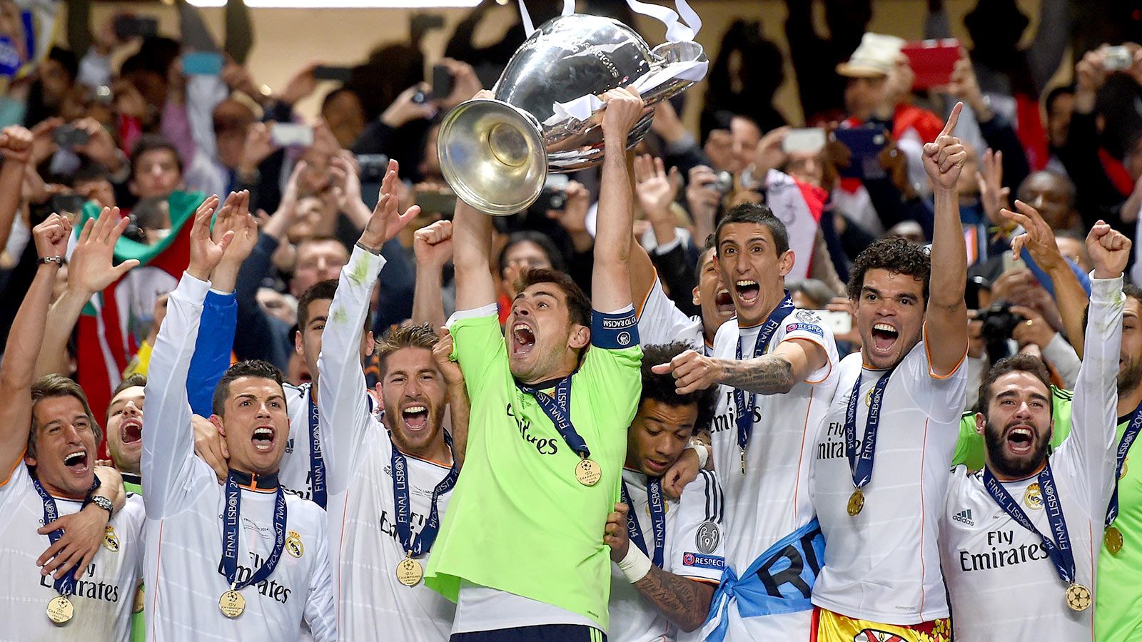 1600x900 Real Madrid La Decima. LISBON, PORTUGAL 24: Iker Casi