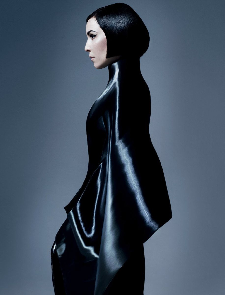 916x1200 Noomi Rapace: Supernova
