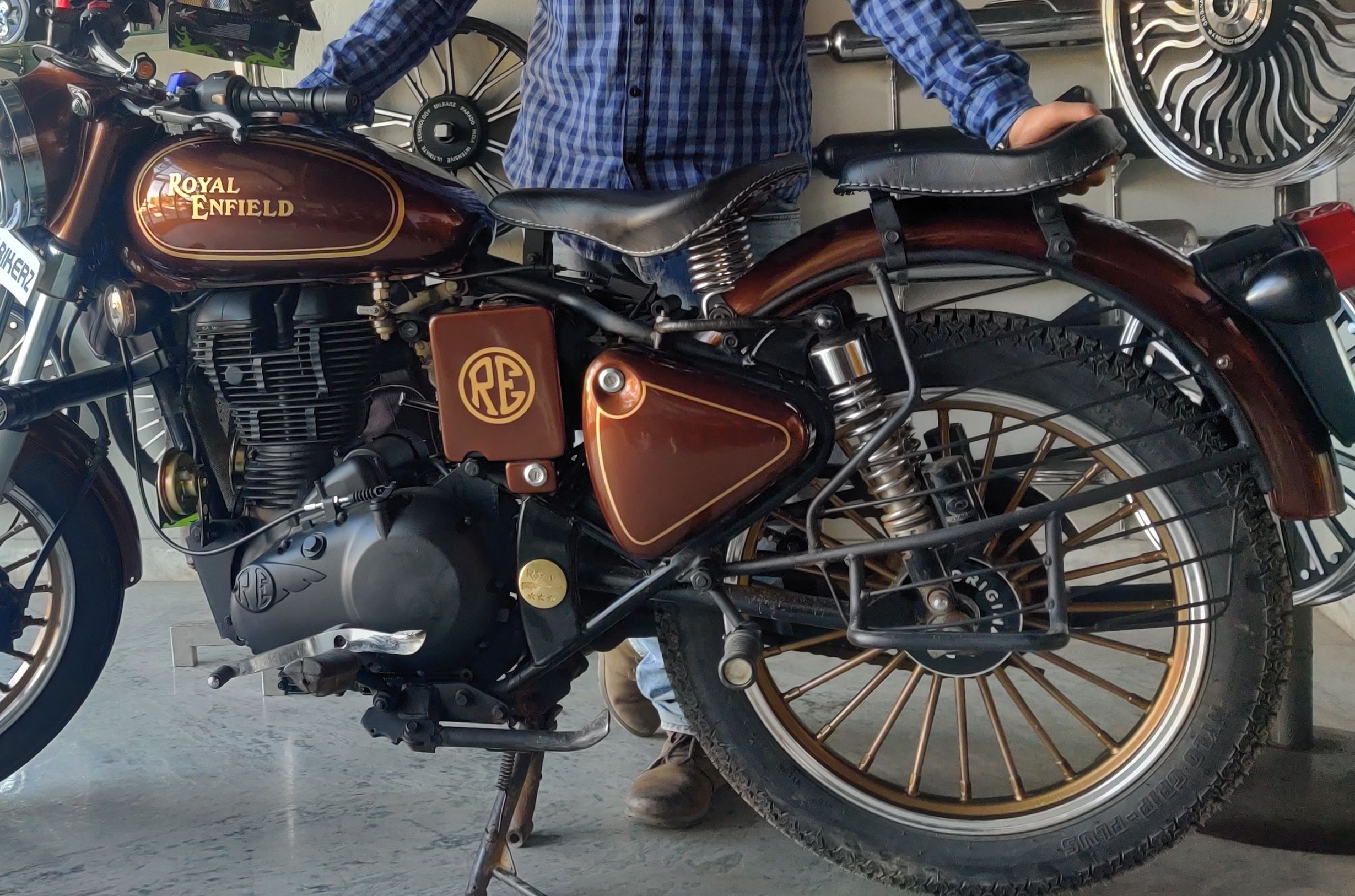 2459x1626 Kabir Singh Modified Bullet Old Bullet 350 Bike Kabir Singh Bullet Kabir Singh Old Model