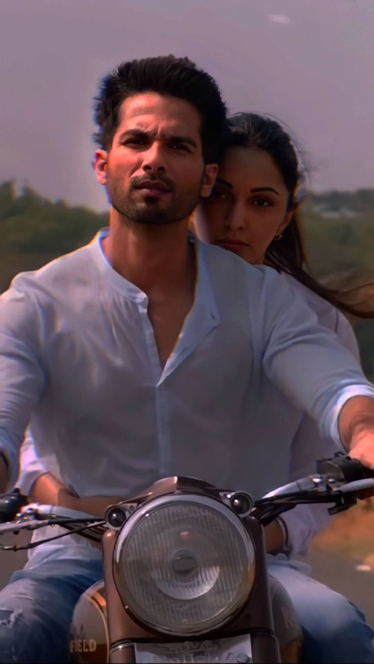 736x1308 Kabir singh wallpaper full HD. Couple photography, Love couple photo, Movie couple