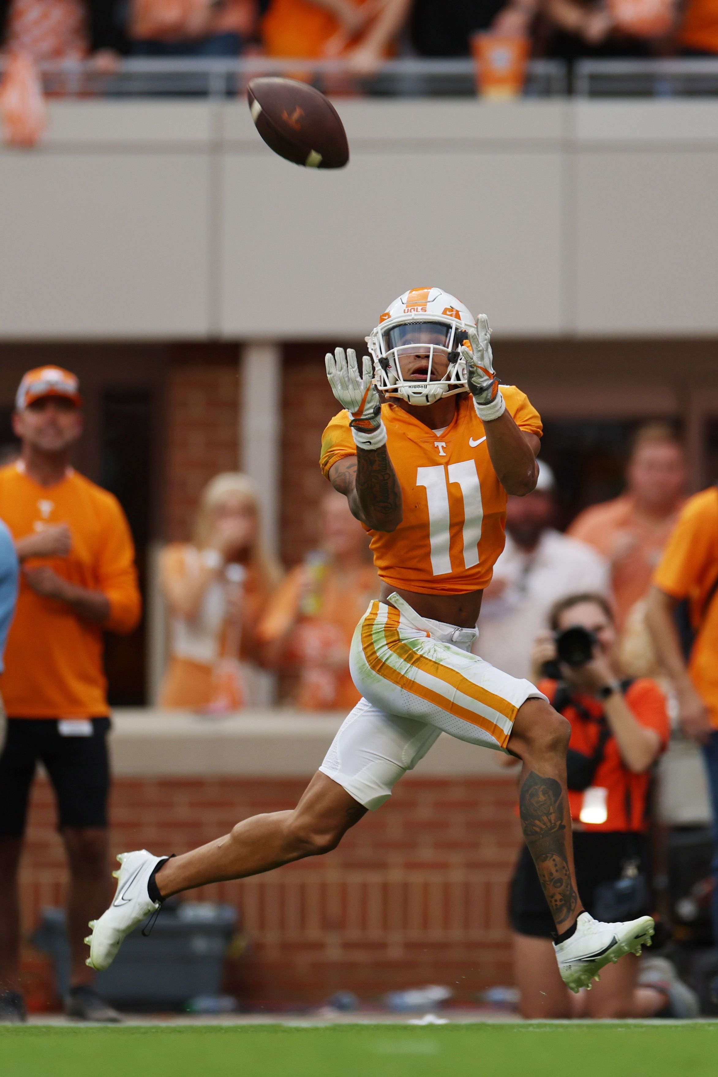 2345x3518 Jalin Hyatt Wallpaper