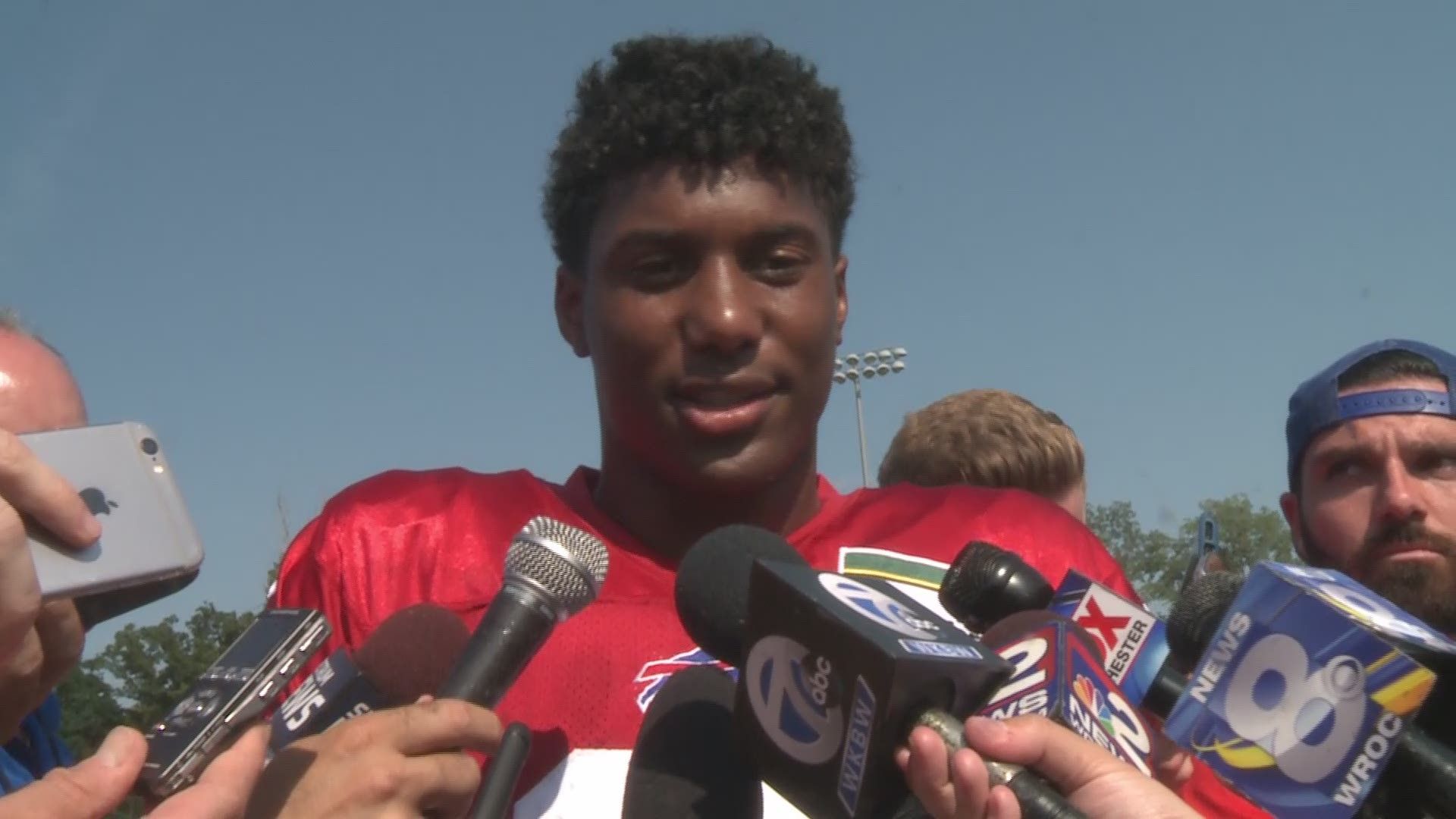 1920x1080 Zay Jones returns to practice after tough offseason