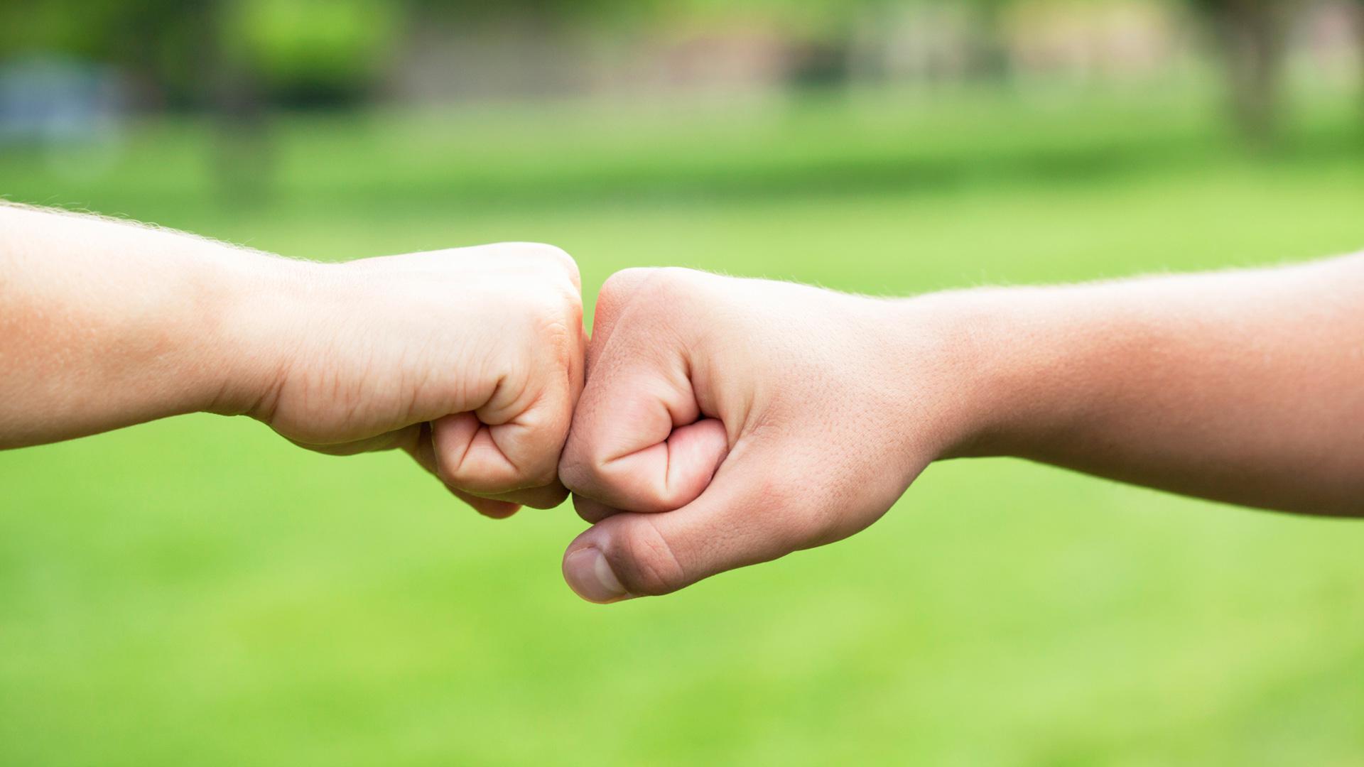 1920x1080 Why everyone should start fist bumping