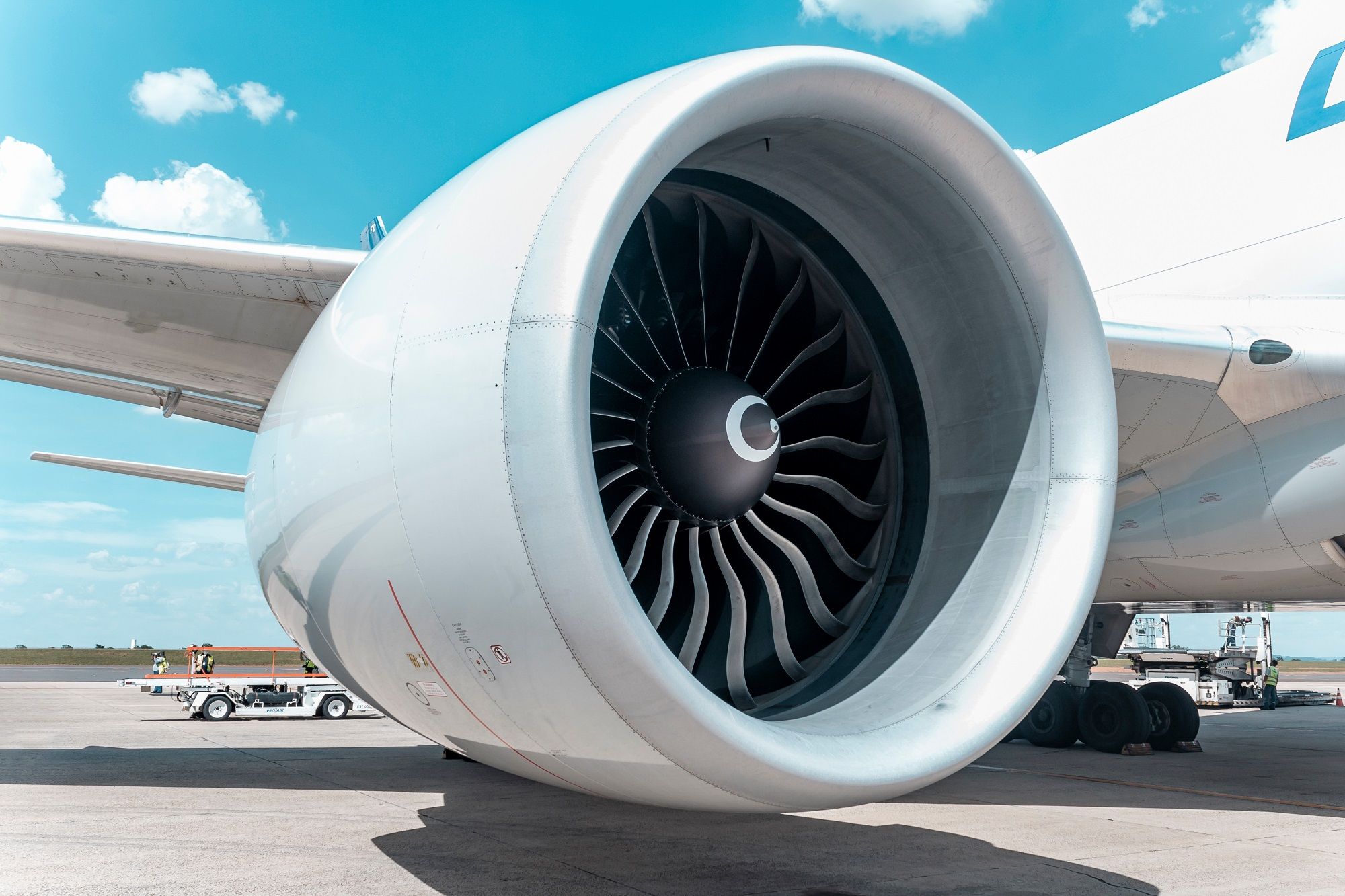 2000x1333 FAA warns of iron inclusion on Boeing 777 GE90 engine