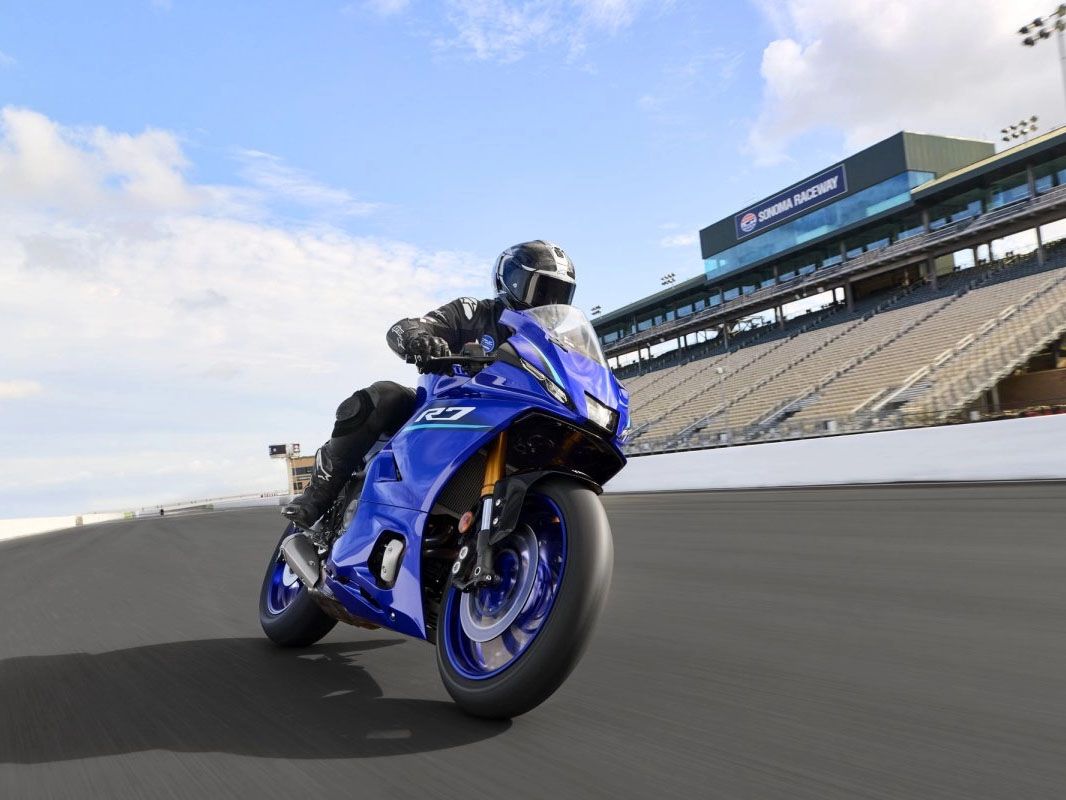 1066x800 New 2026 Yamaha YZF R7. Motorcycles In Mio MI. Team Yamaha Blue