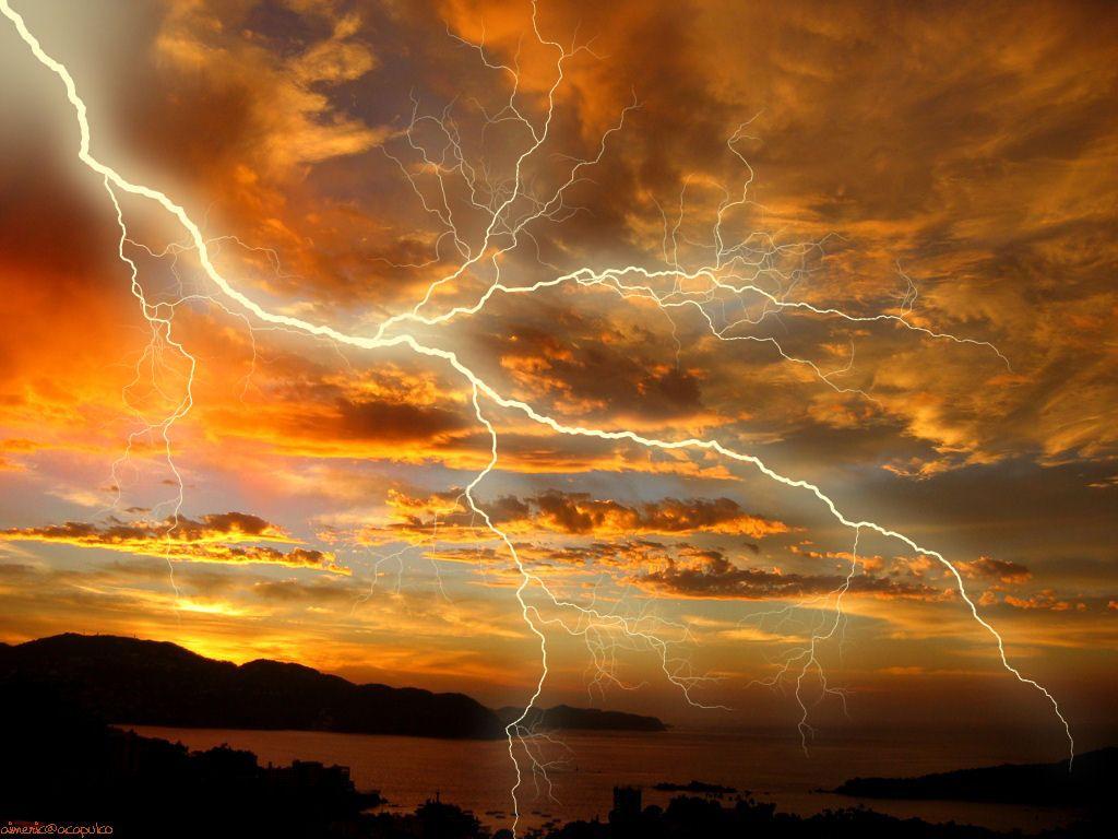1024x768 Thunder and Lightning FB Background on .