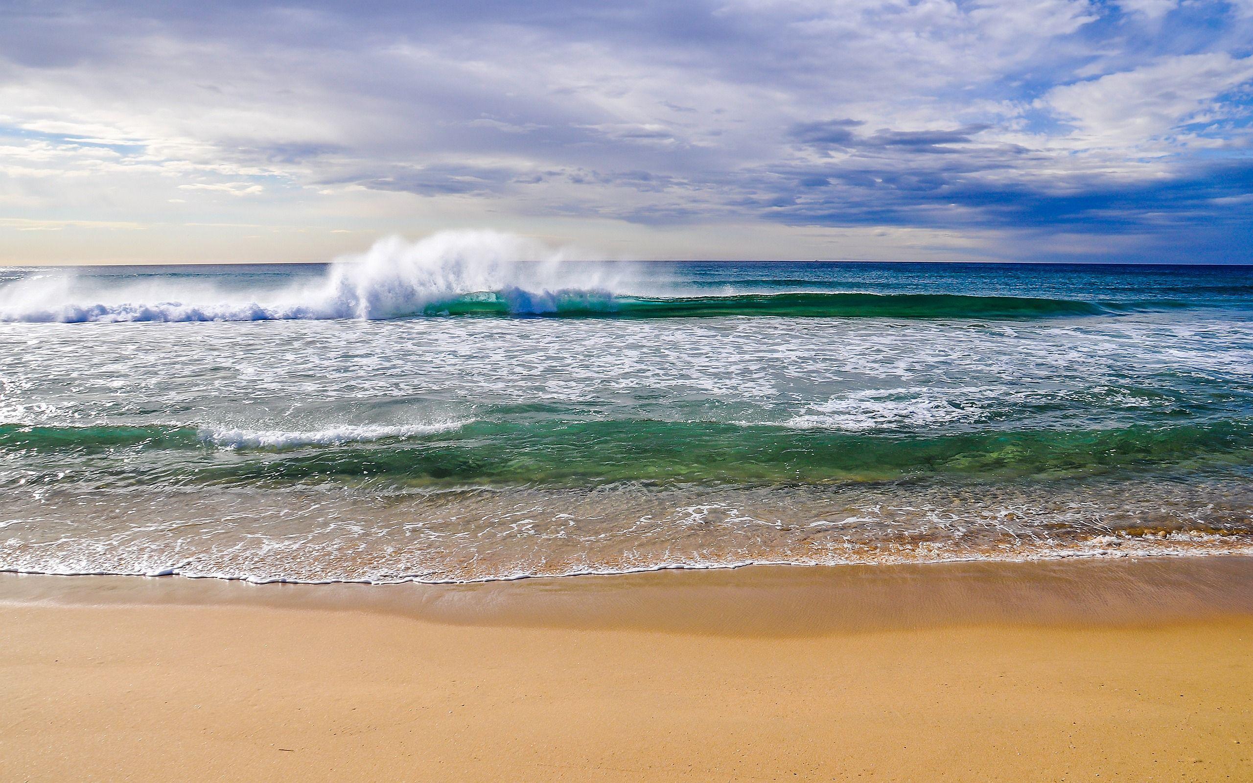 2560x1600 Beach Waves