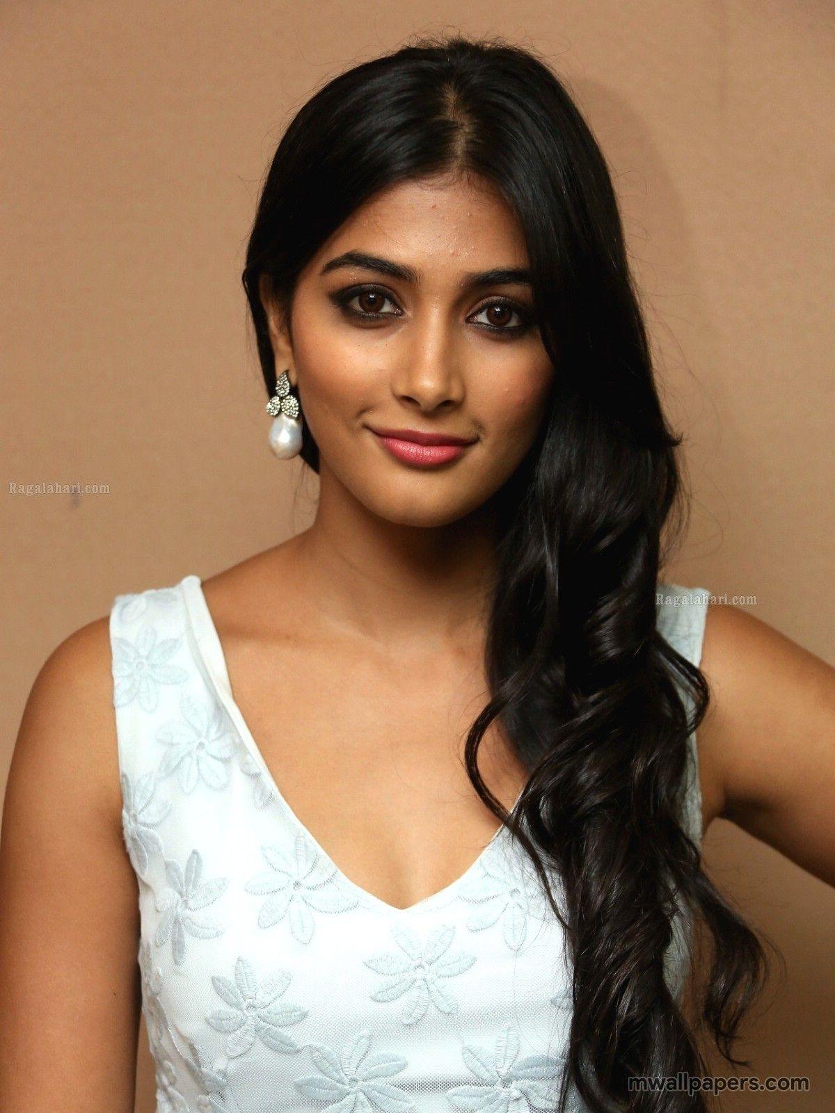 1200x1600 Pooja Hegde HD Image .