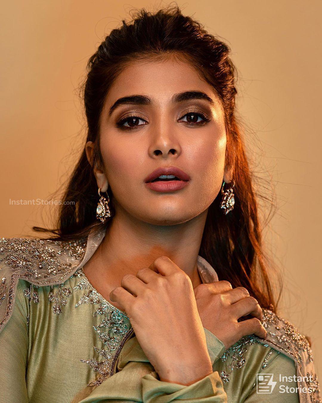 1080x1349 Pooja Hegde Latest Hot HD Photo .