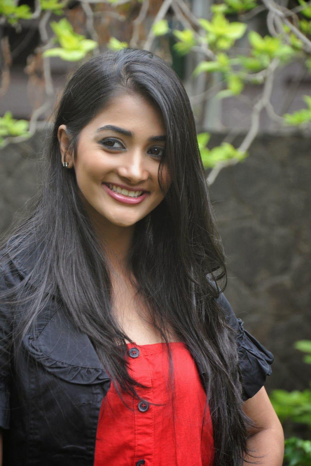 1067x1600 Pooja Hegde HD