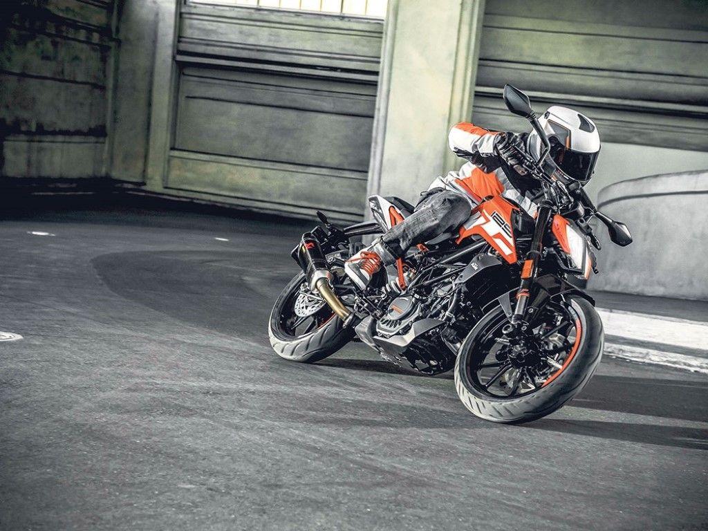1024x768 Ktm Duke HD .