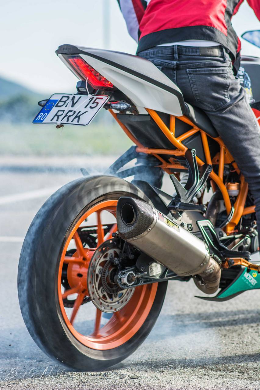 853x1280 Burnout KTM RC 125 wallpaper by .