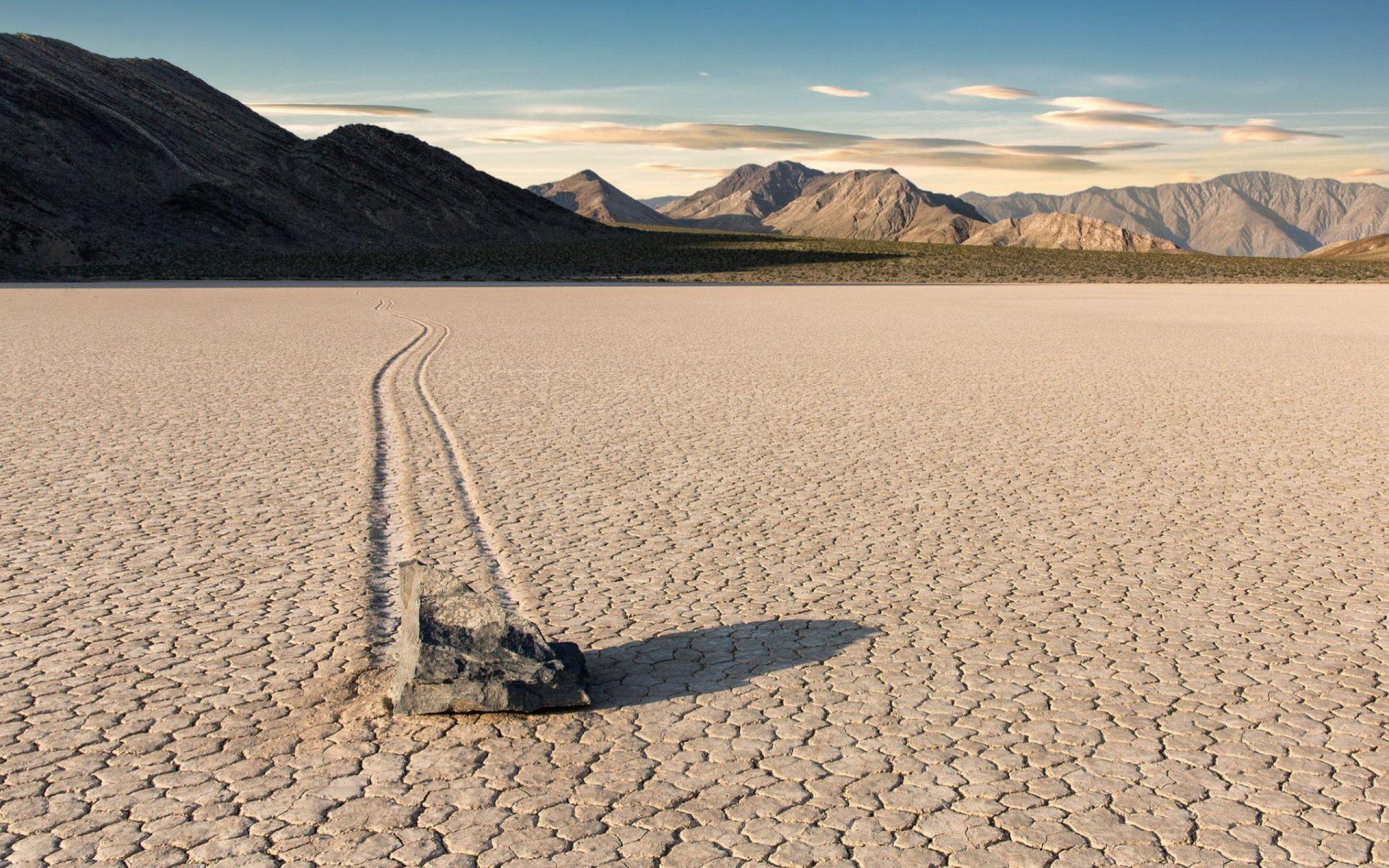 2560x1600 Death Valley desert landscape nature .