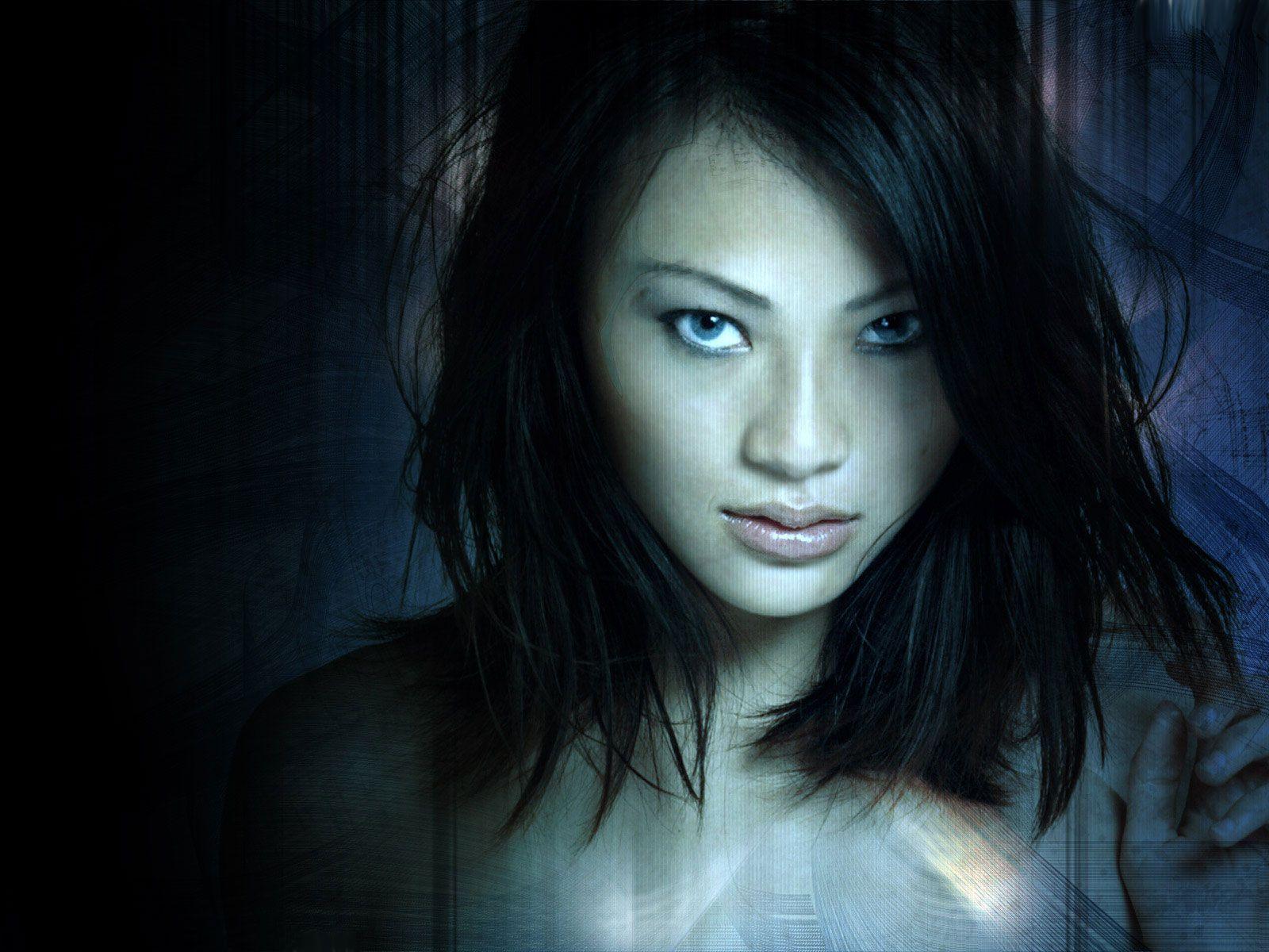 1600x1200 Asian Women Wallpaper