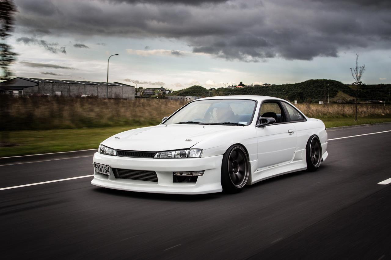 1280x853 This car is probably tuned for some hard drifting. Coches rápidos, Zenki, Autos