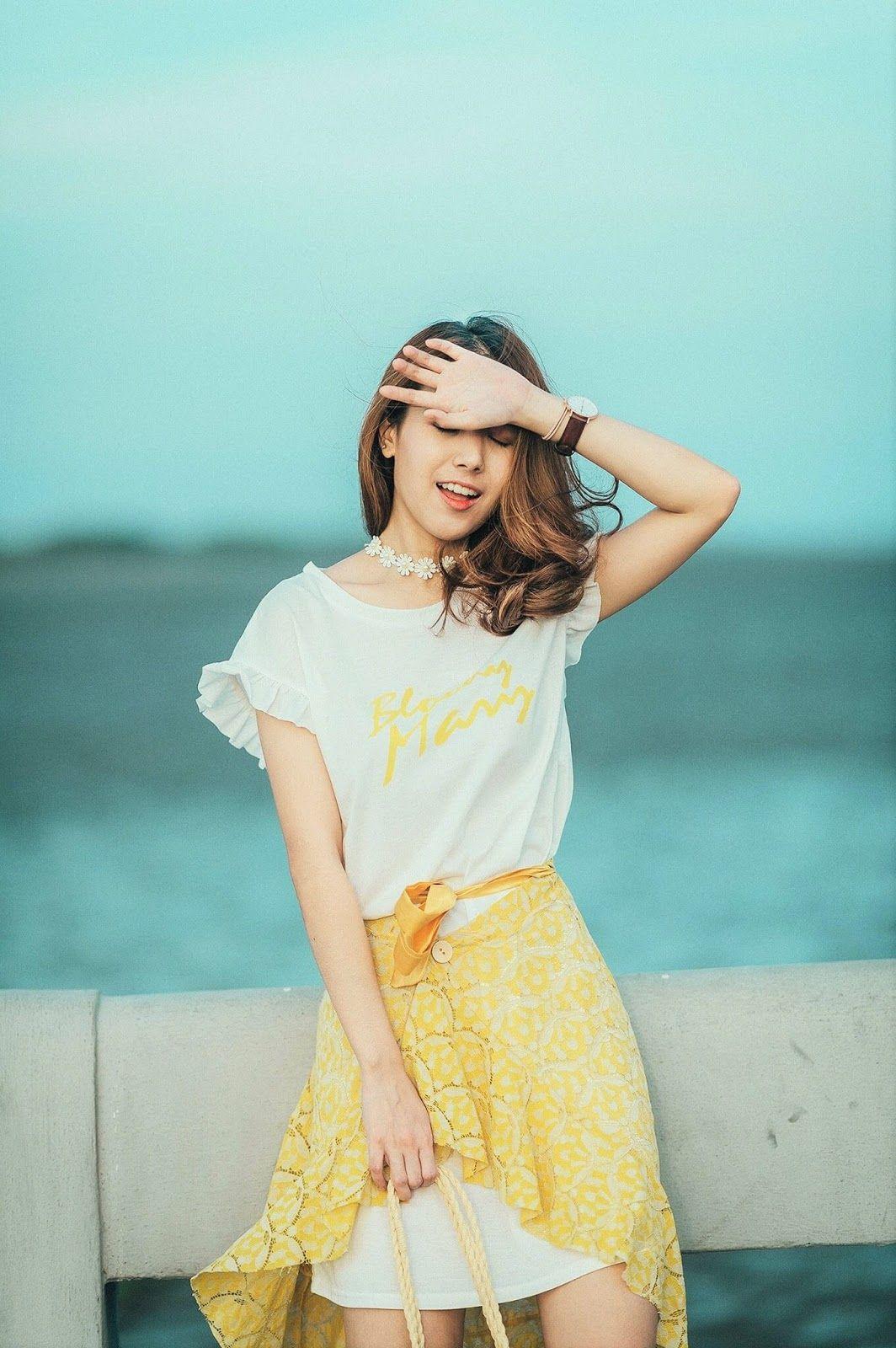 1064x1600 Beautiful fashion girl image .