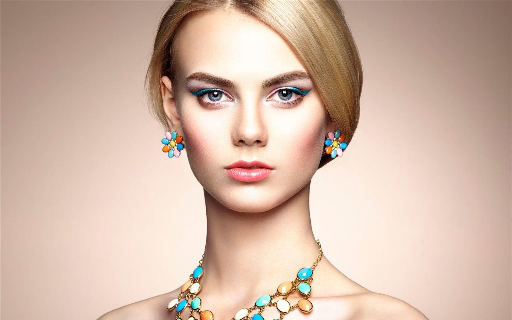 1680x1050 Wallpaper Beautiful Fashion Girl .best