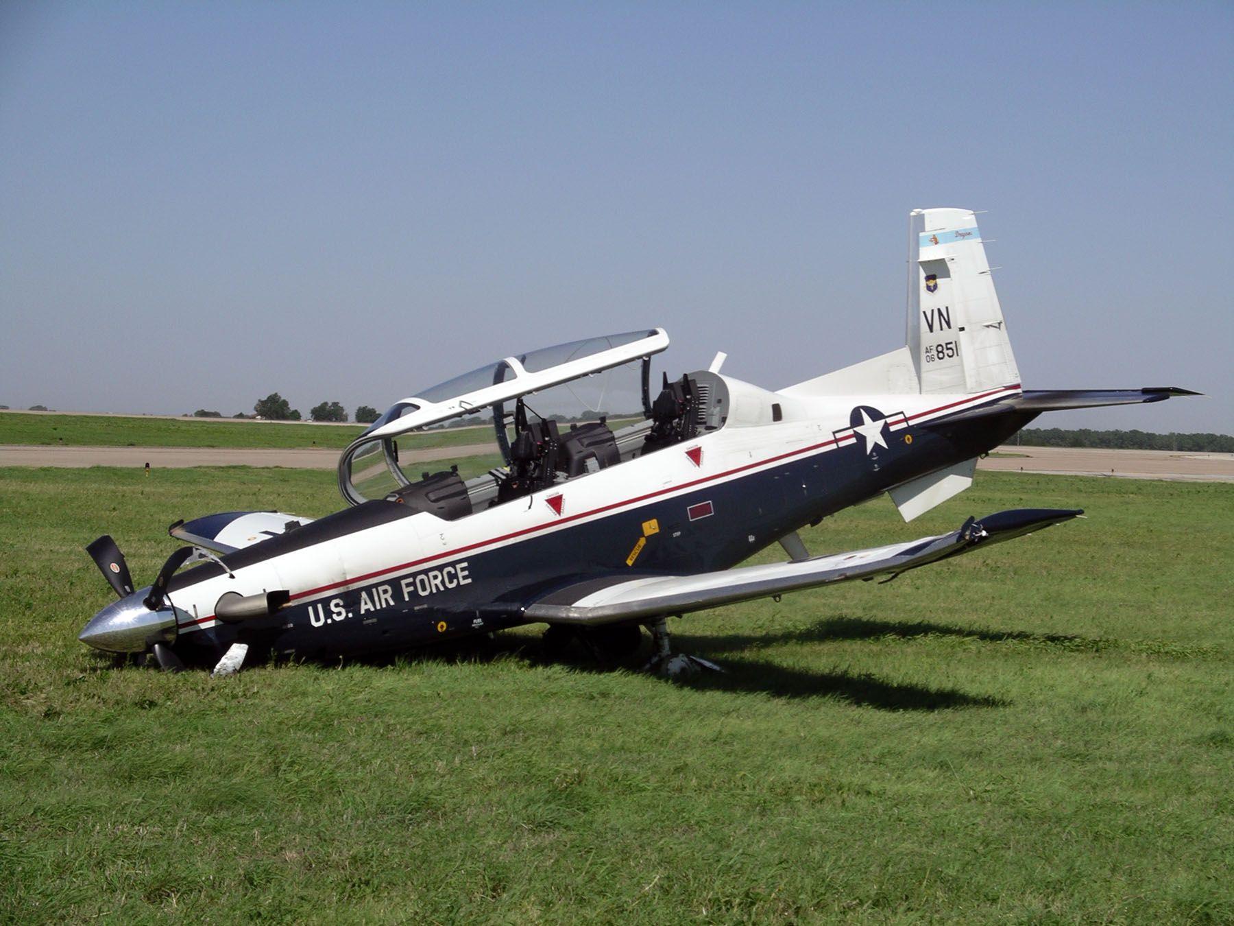 1800x1350 Beechcraft T 6 Texan Ii Wallpaper .