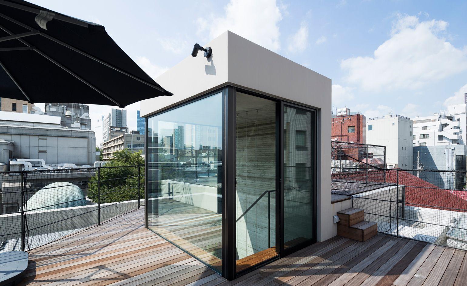 1540x944 Tokyo Tardis: Apollo Architects slot office into a family home