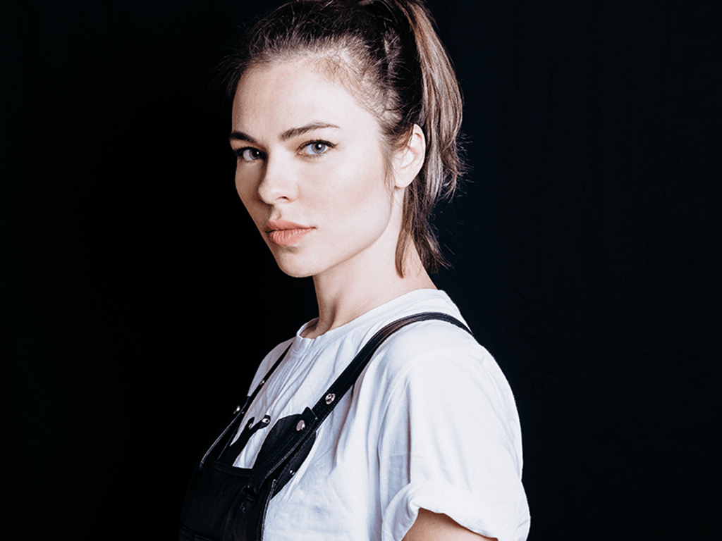 1024x768 Nina Kraviz