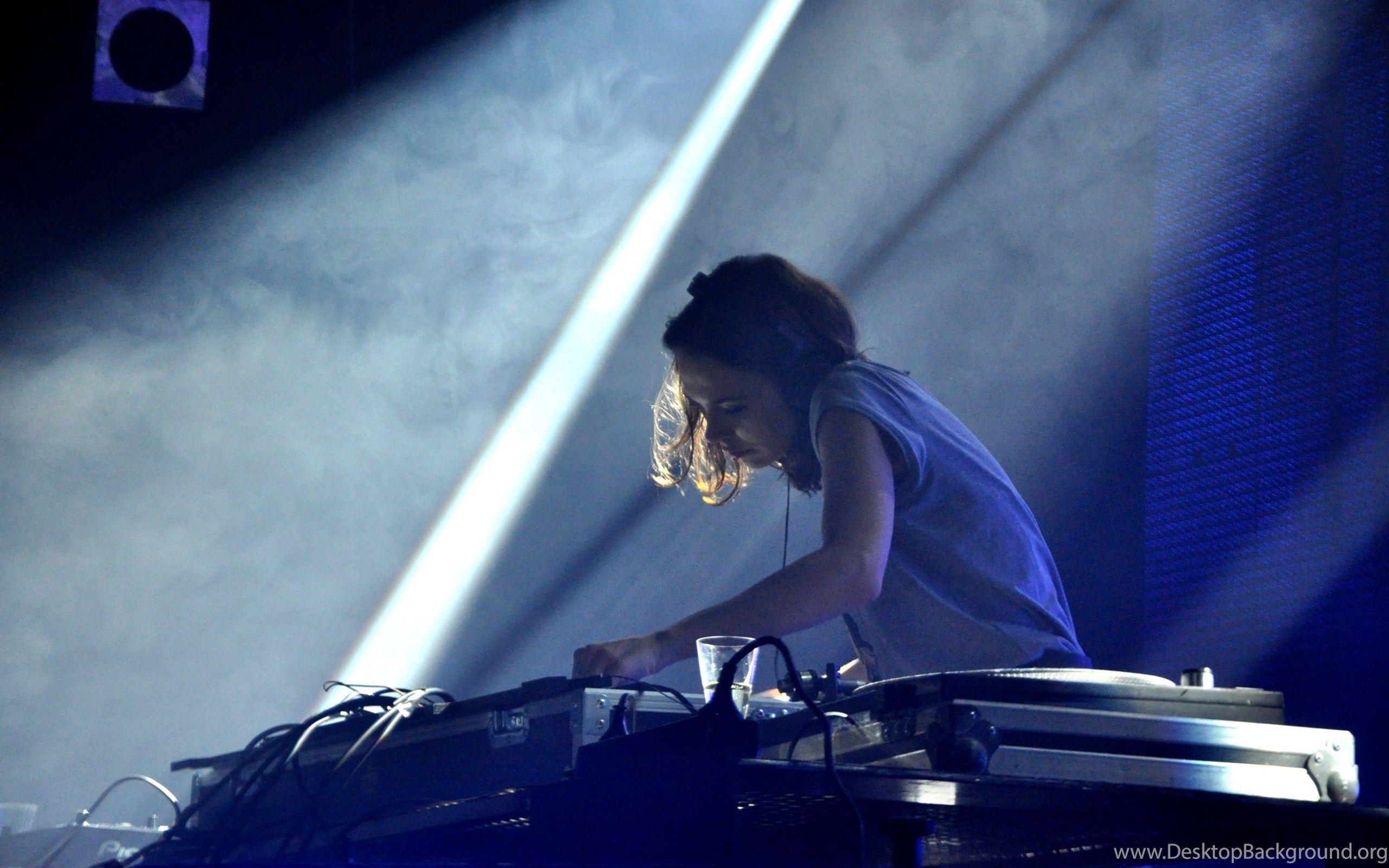 Nina Kraviz Wallpapers - Top Free Nina Kraviz Backgrounds - Wallpaperaccess