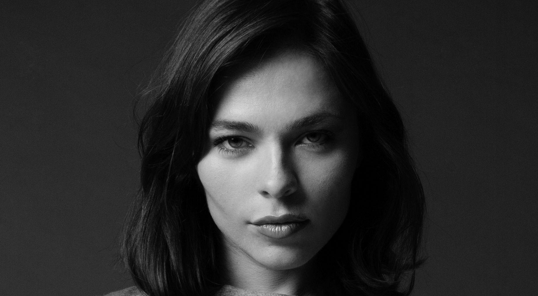 1845x1018 Russian Beauty Issue : Nina Kraviz .winiscoming.
