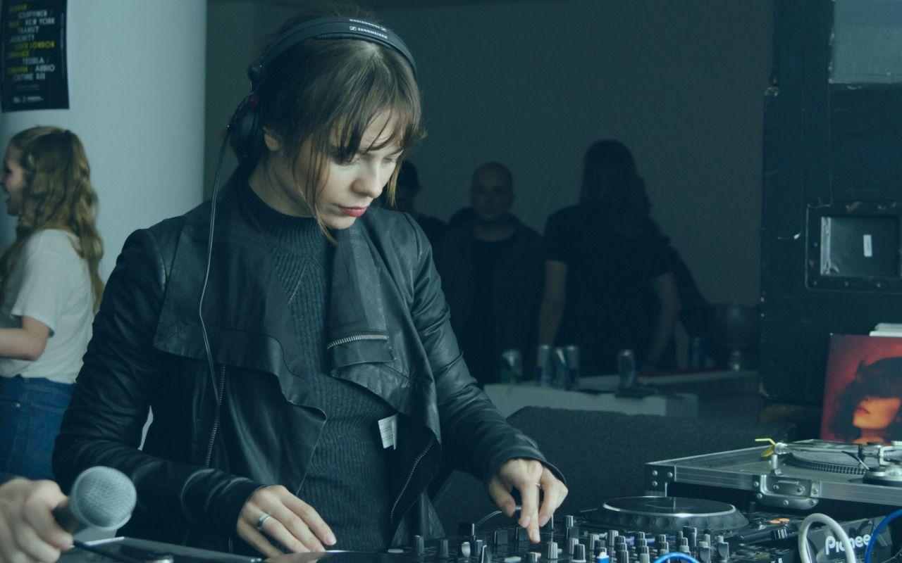 1280x800 QuickQuick. Techno, Nina,